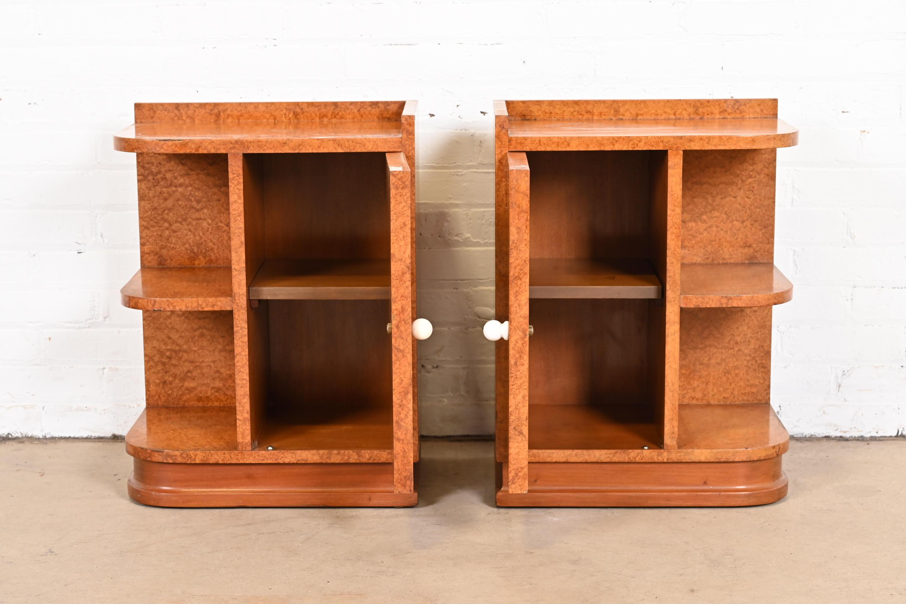 Mid-20th Century French Art Deco Burl Wood Nightstands in the Manner of Maison Dominique, 1930s For Sale