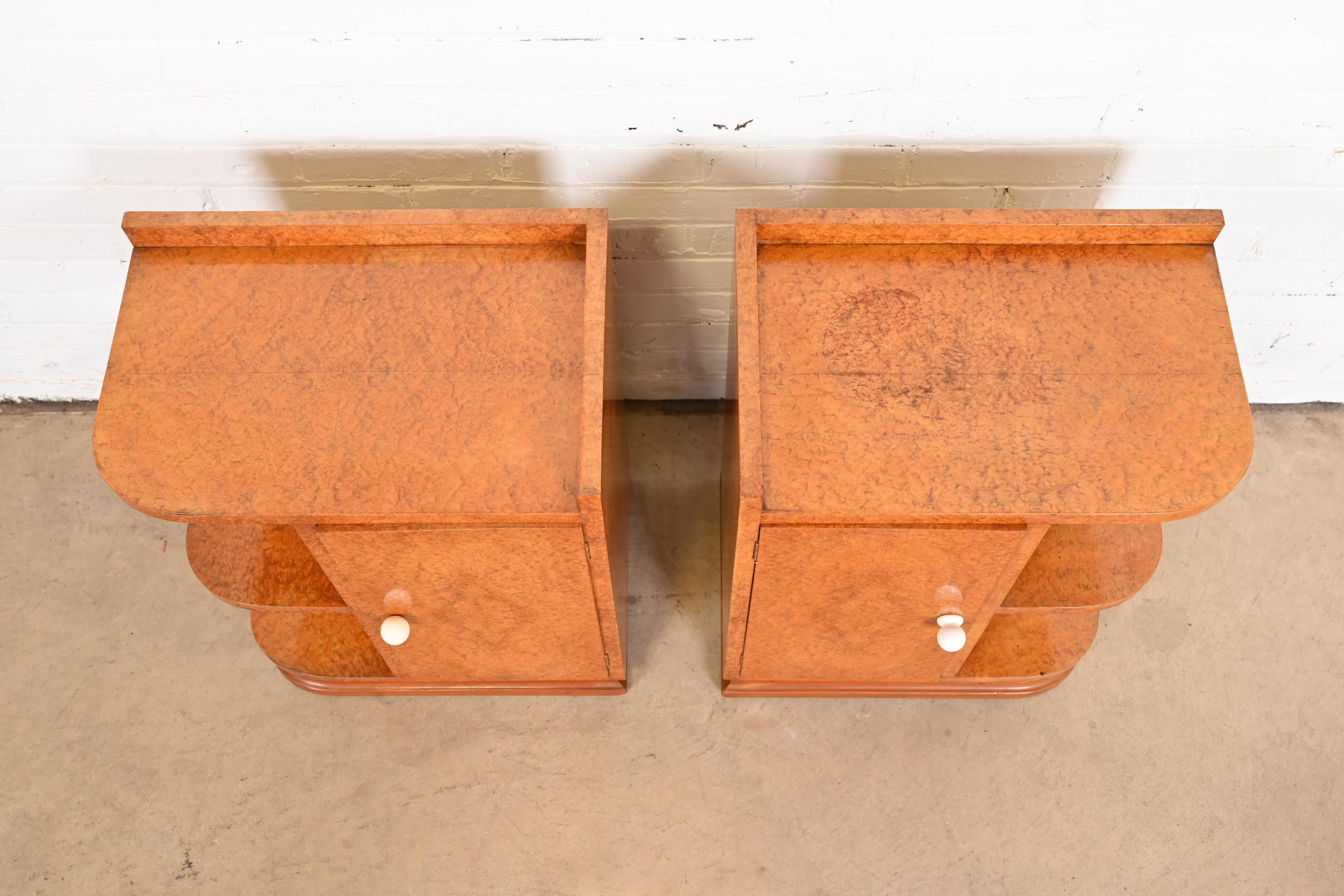 French Art Deco Burl Wood Nightstands in the Manner of Maison Dominique, 1930s For Sale 1