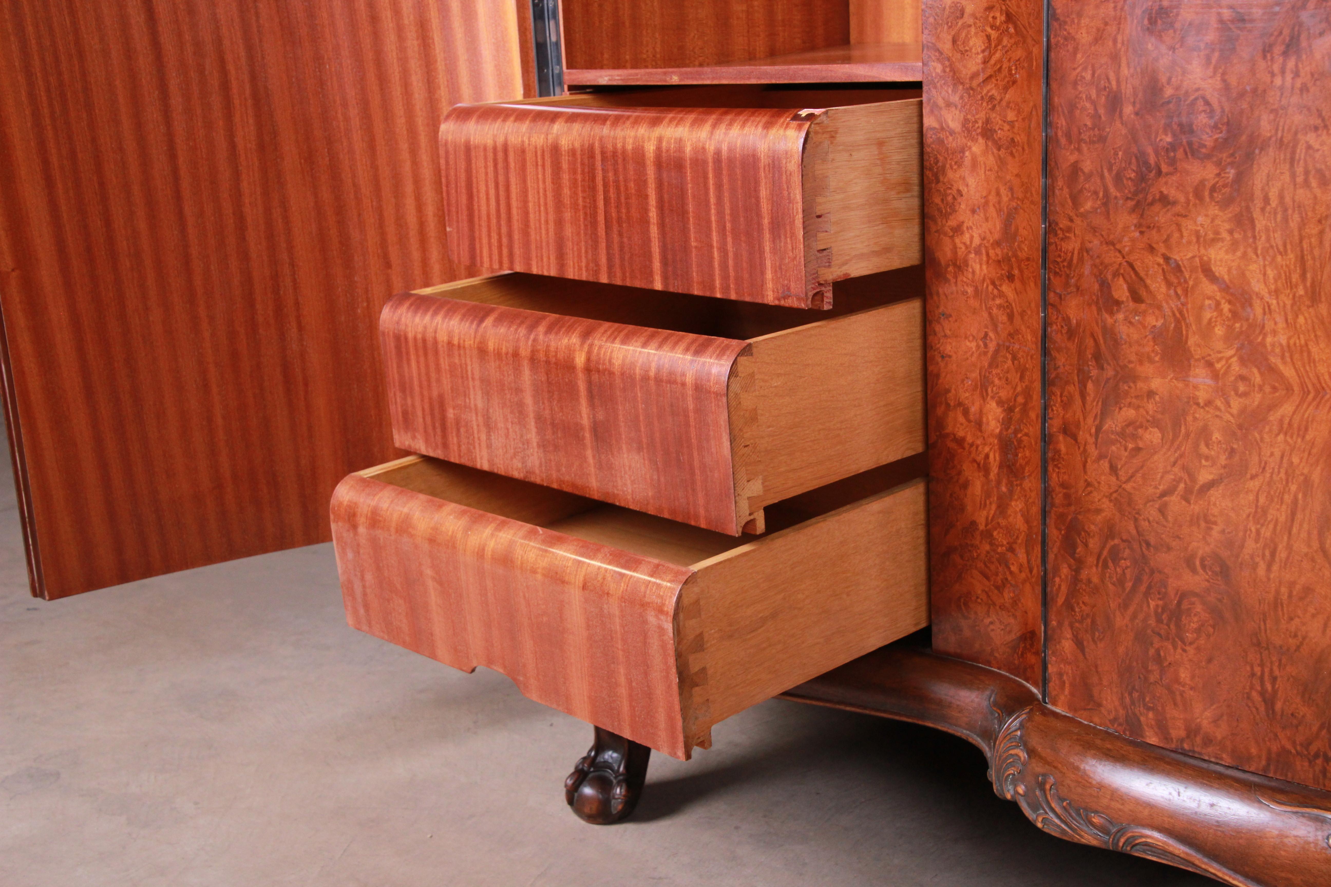 French Art Deco Burled Walnut Bar Cabinet, circa 1930s 9