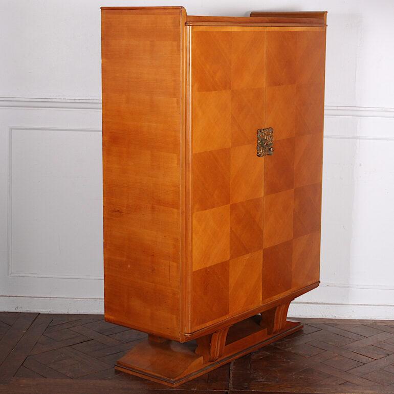 French Art Deco Cabinet In Good Condition In Vancouver, British Columbia