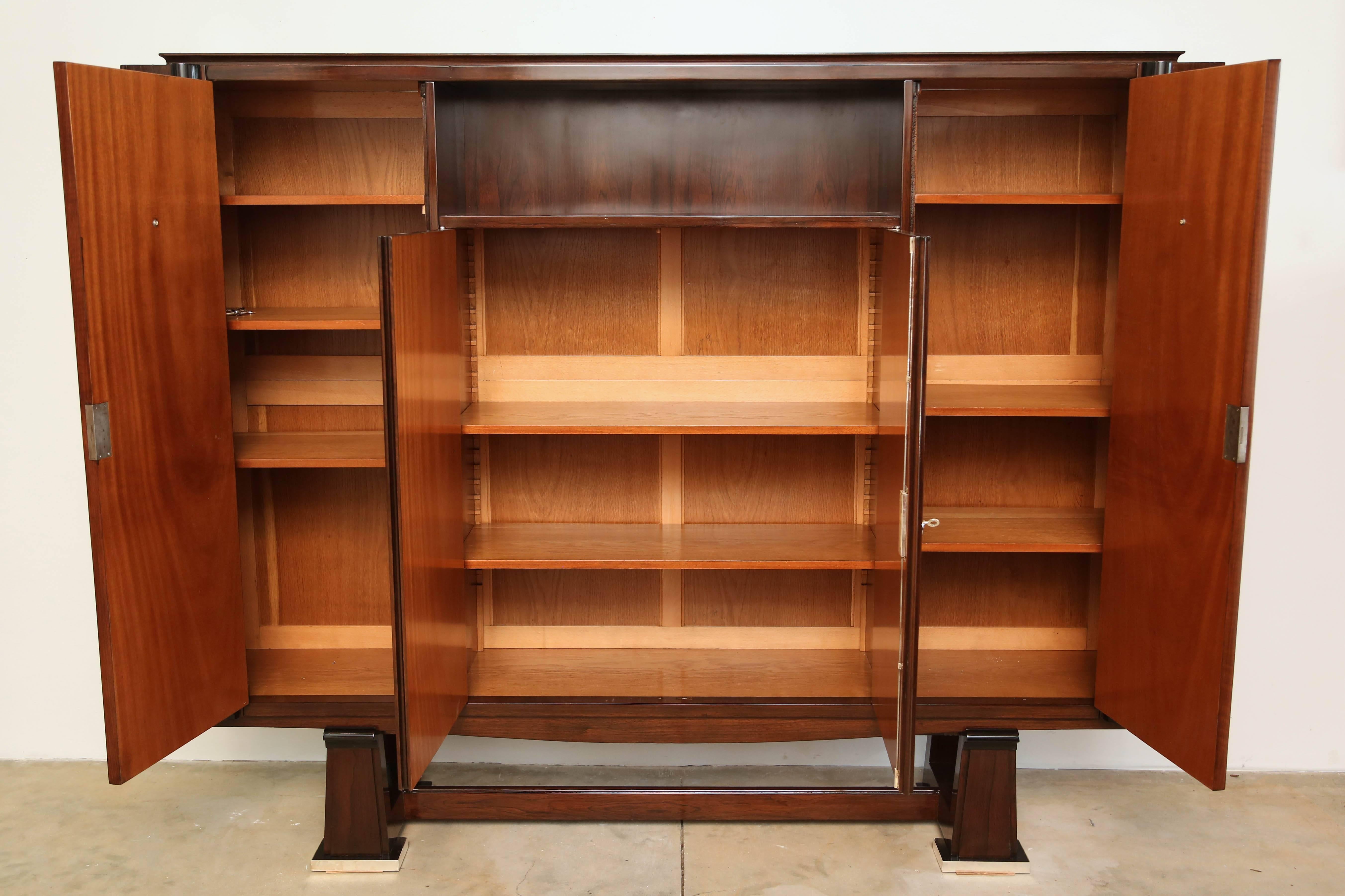 Mid-20th Century French Art Deco Cabinet in Rosewood Palissander For Sale