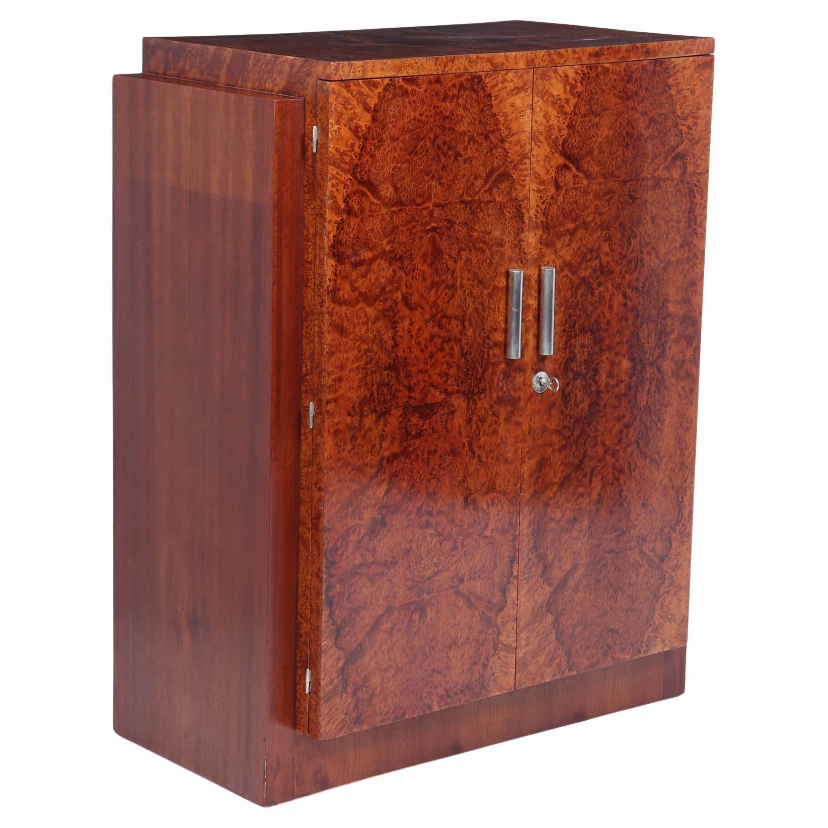 French Art Deco cabinet in Thuya