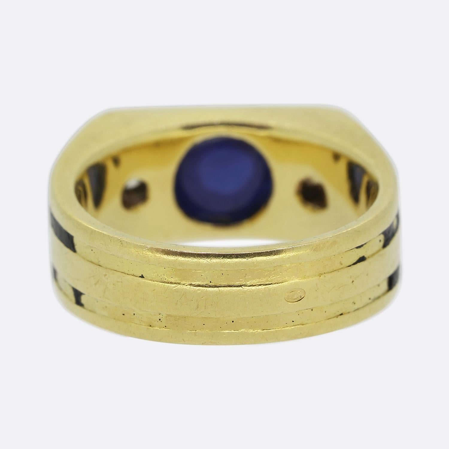 French Art Deco Cabochon Sapphire and Diamond Three-Stone Ring In Good Condition For Sale In London, GB
