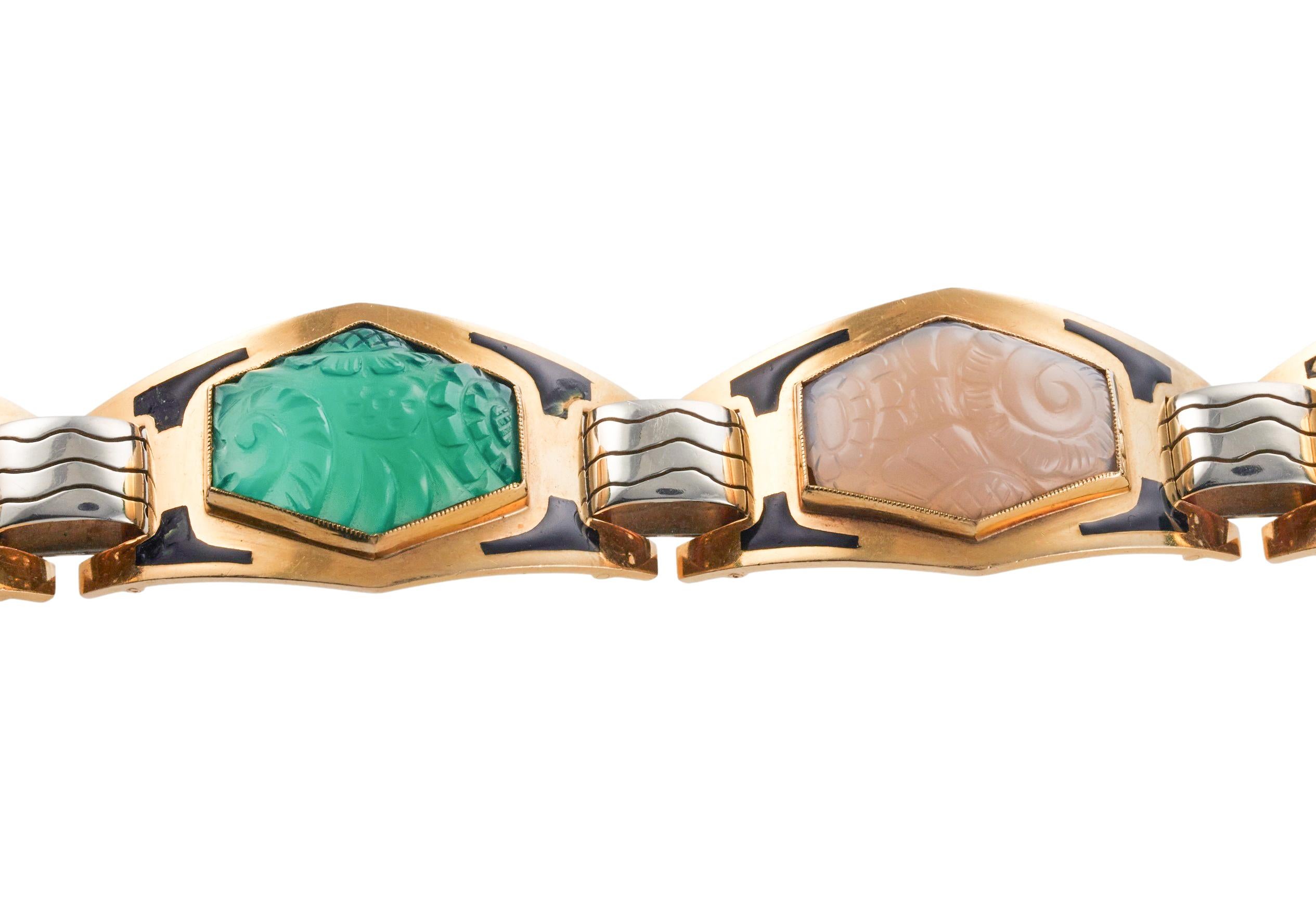 French Art Deco Carved Chrysoprase Chalcedony Gold and Enamel Bracelet In Good Condition For Sale In New York, NY