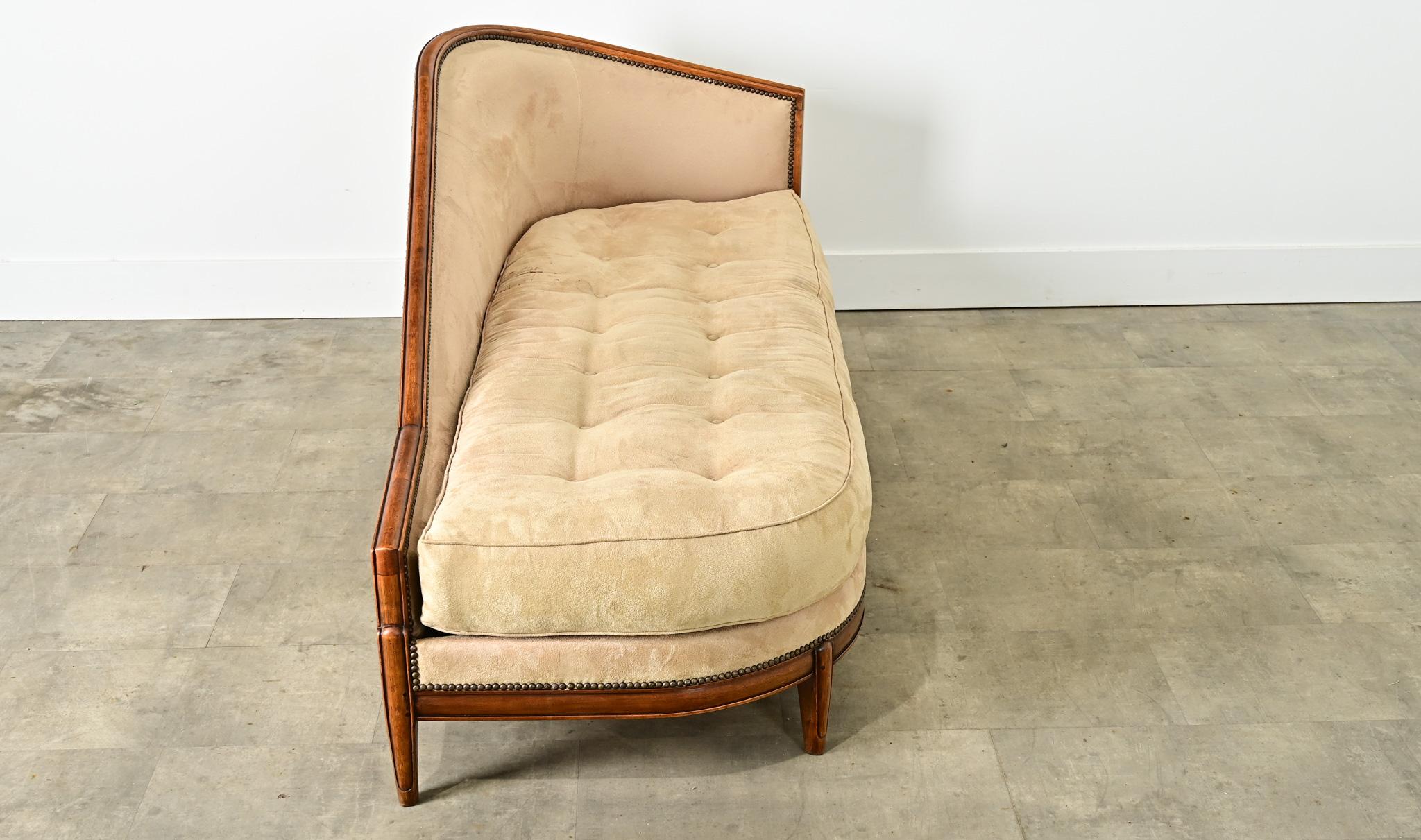 Chaise francese Art Carved in noce intagliato in vendita 2