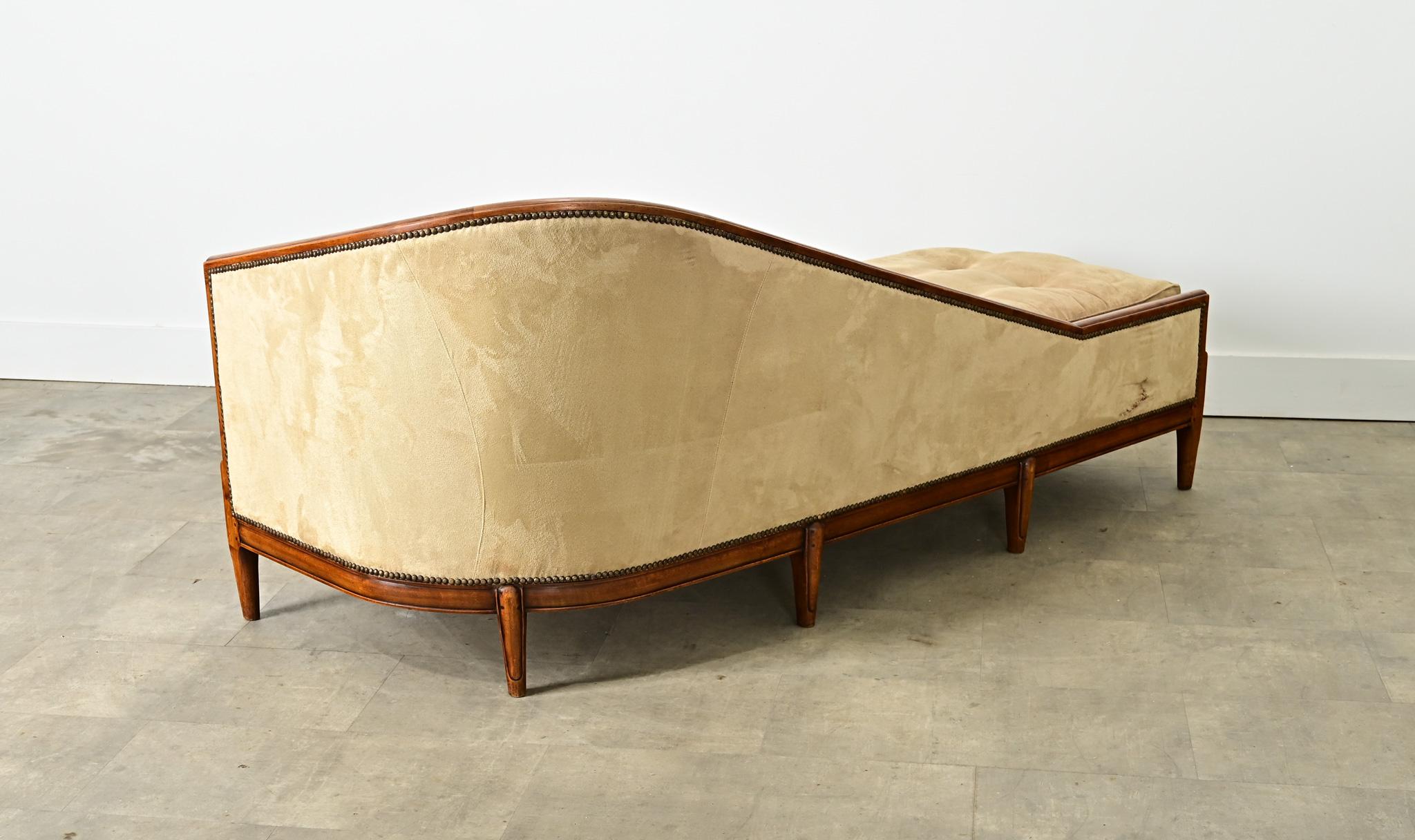 Chaise francese Art Carved in noce intagliato in vendita 5
