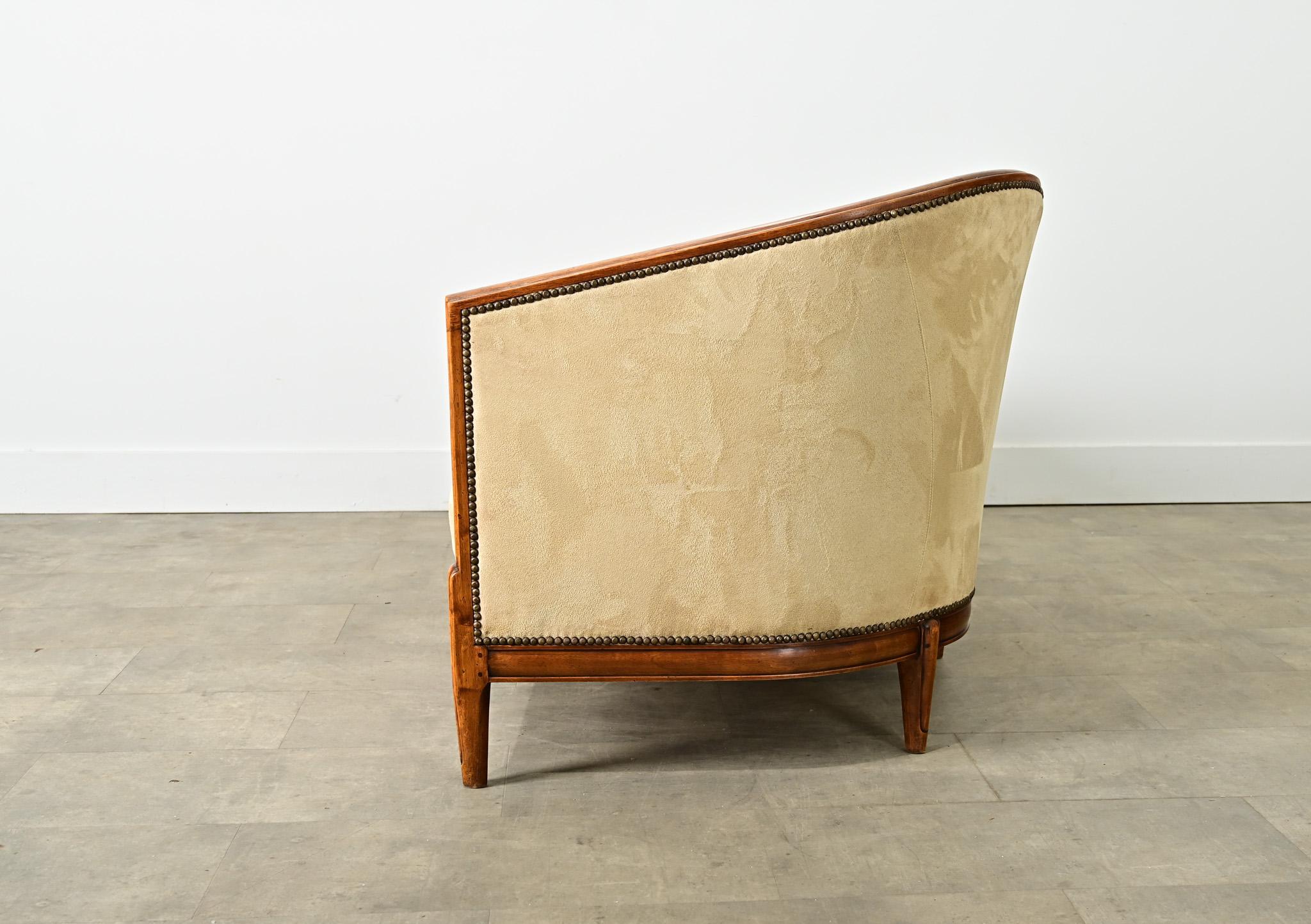 Chaise francese Art Carved in noce intagliato in vendita 6