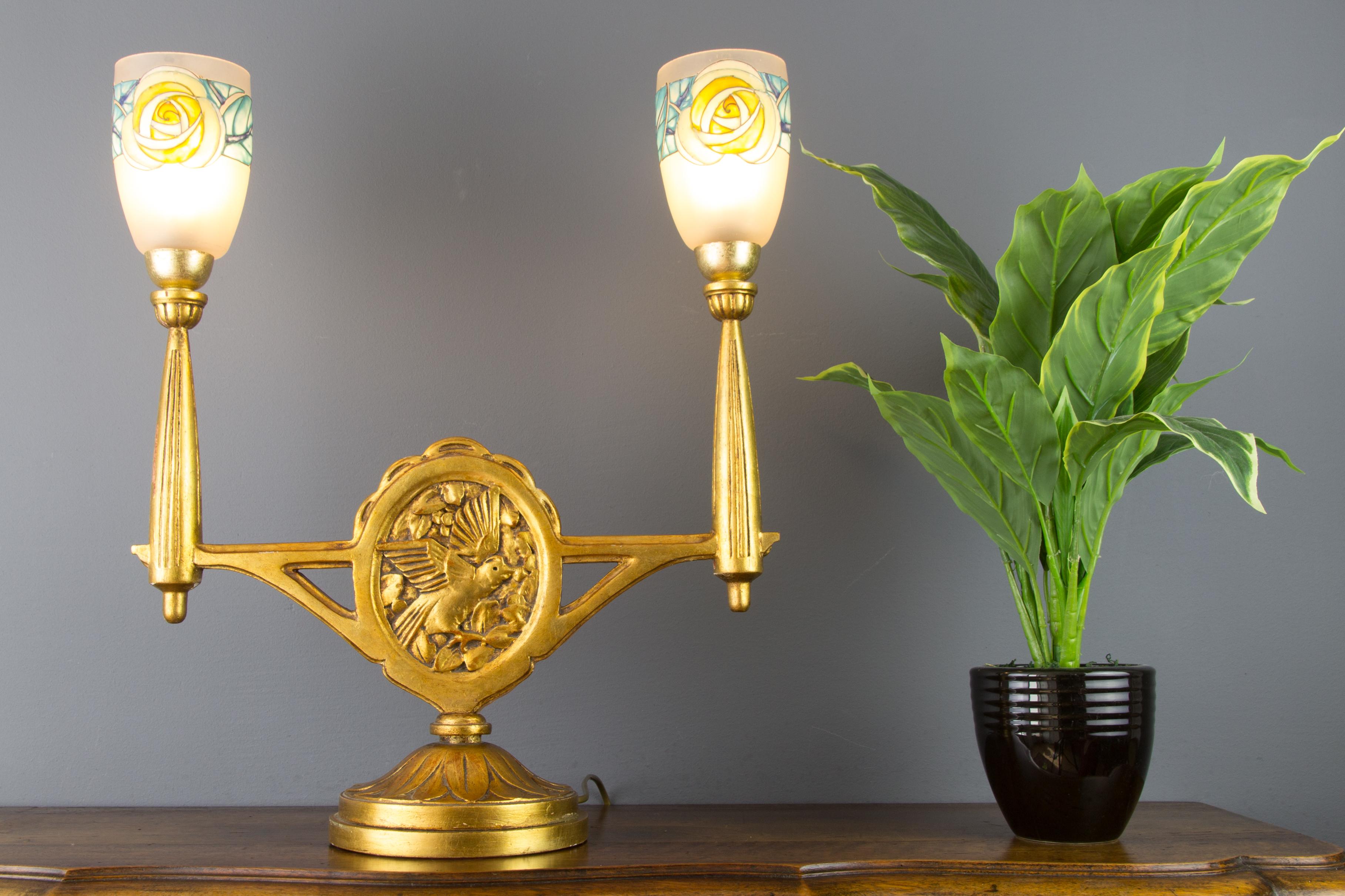 French Art Deco Carved Wood and Frosted Enameled Glass Two-Light Table Lamp In Good Condition For Sale In Barntrup, DE