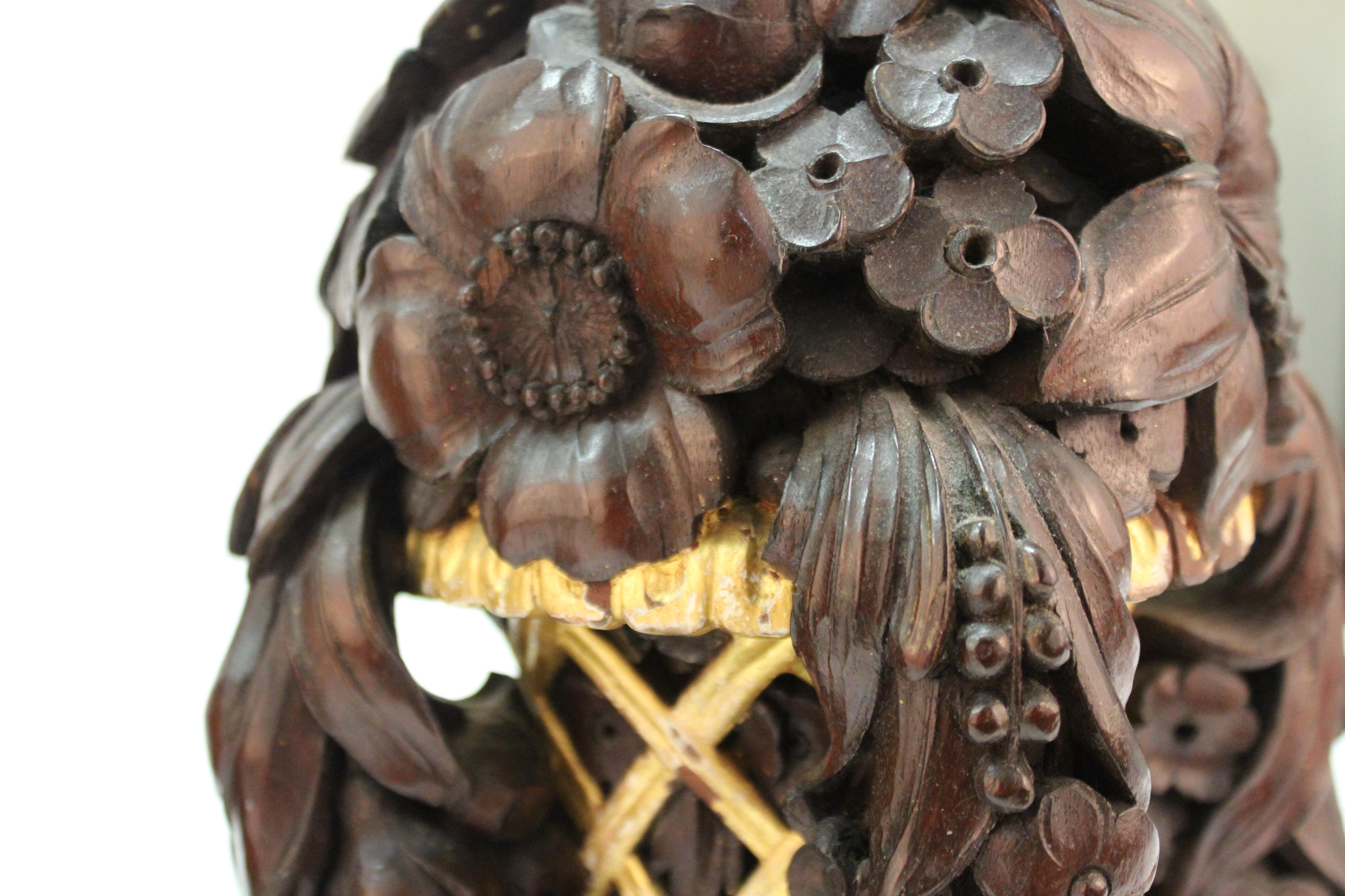 Dekorative Blumenkörbe aus geschnitztem Holz im Art déco-Stil, Sue Et Mare zugeschrieben im Angebot 7