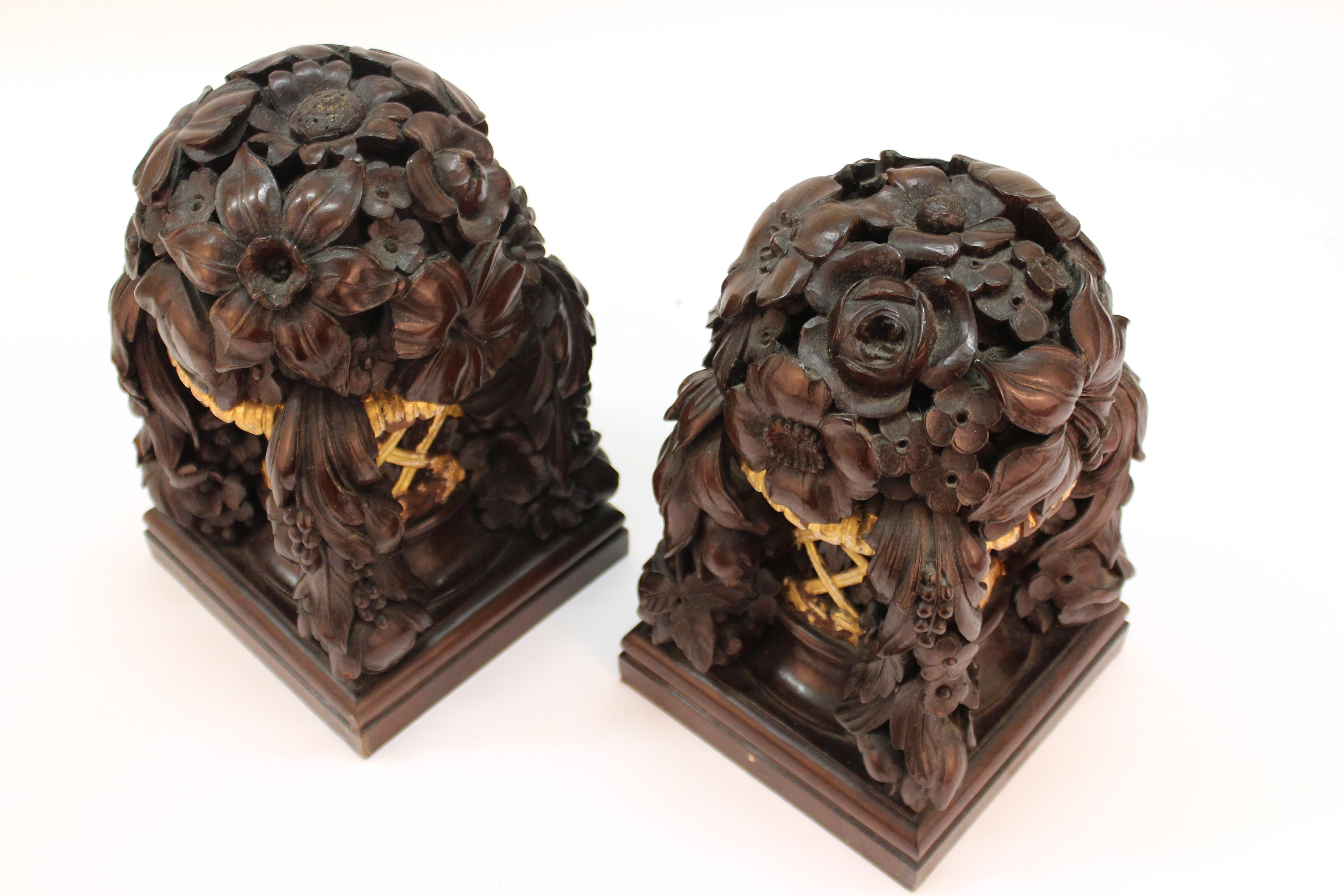 French Art Deco Carved Wood Decorative Floral Baskets Attributed to Sue Et Mare For Sale 9