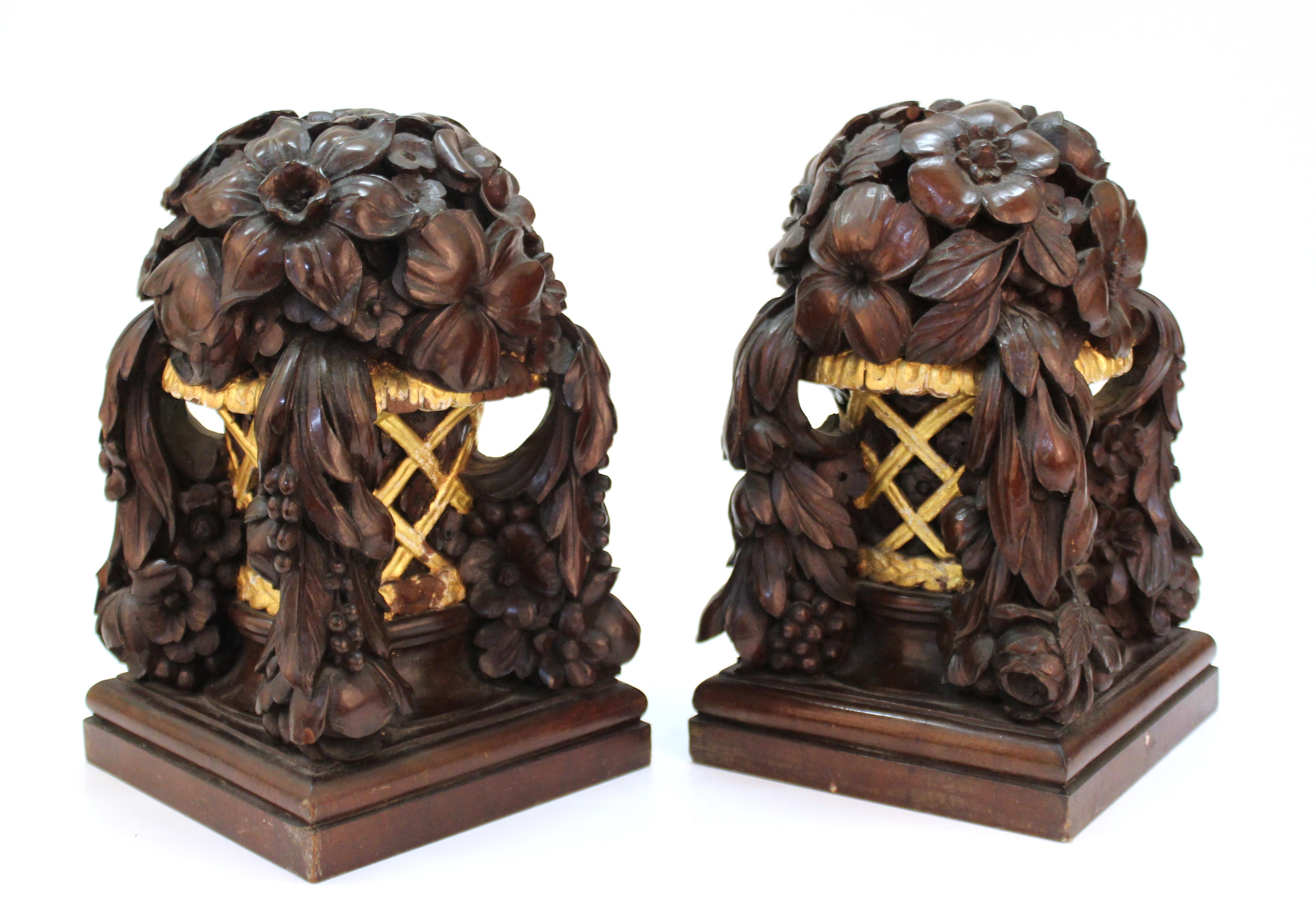 Hand-Carved French Art Deco Carved Wood Decorative Floral Baskets Attributed to Sue Et Mare For Sale