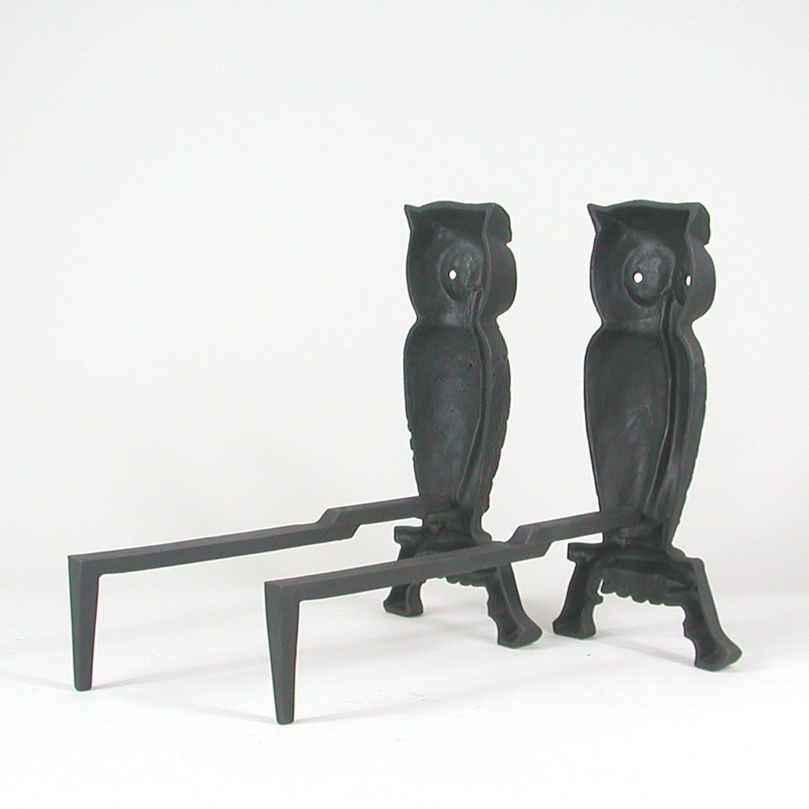 French Art Deco Cast Iron Sculptural Owl Fireplace Andirons, 1930s 3