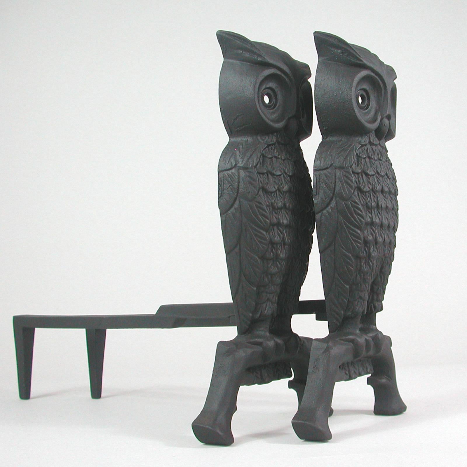 French Art Deco Cast Iron Sculptural Owl Fireplace Andirons, 1930s 1