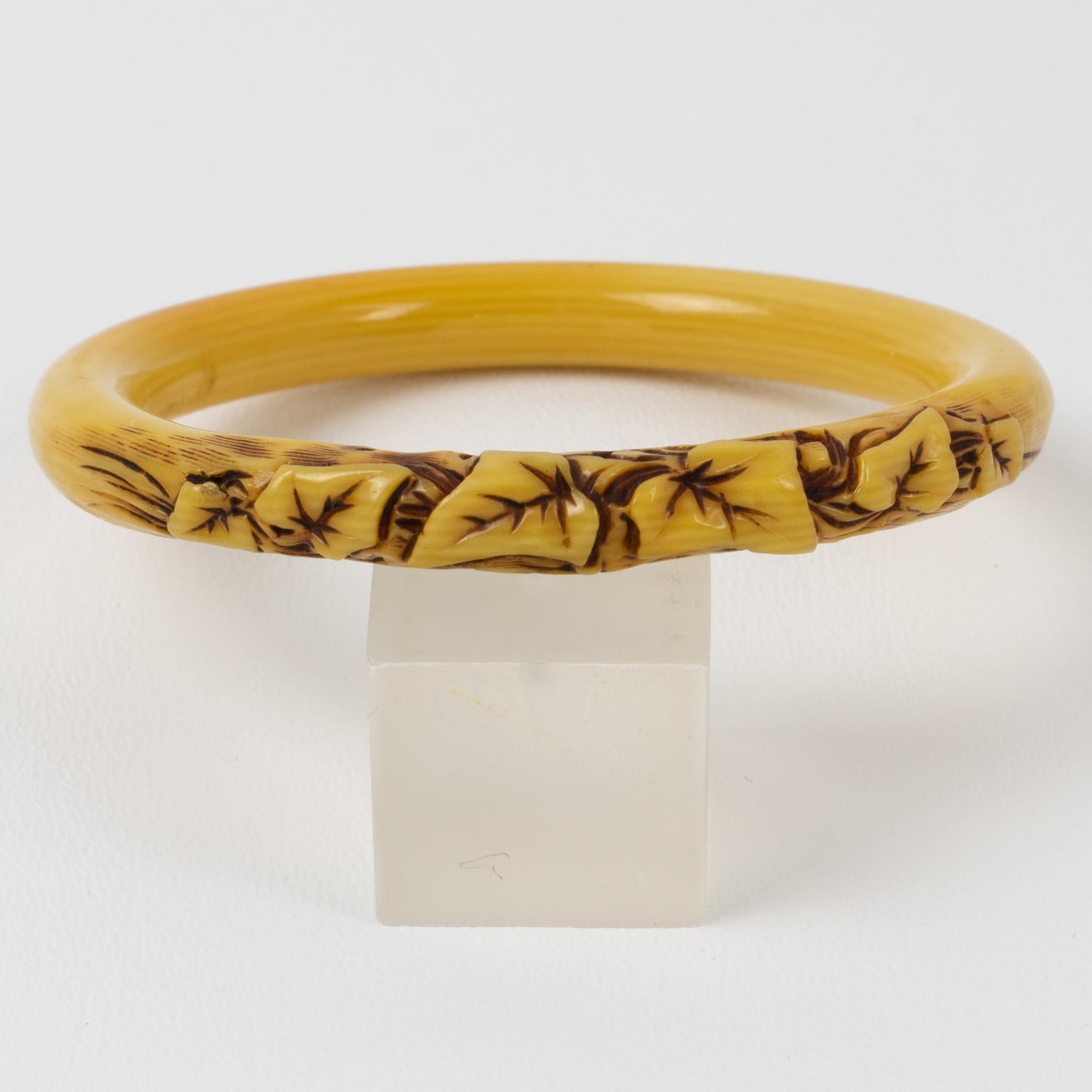 Art Déco Bracciale Bangle in celluloide con foglie di edera intagliate in vendita