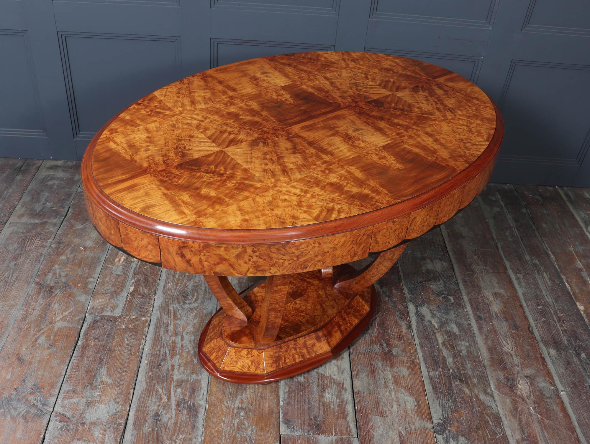 Mesa de centro francesa Art Déco en Amboyna c1925 en venta 7