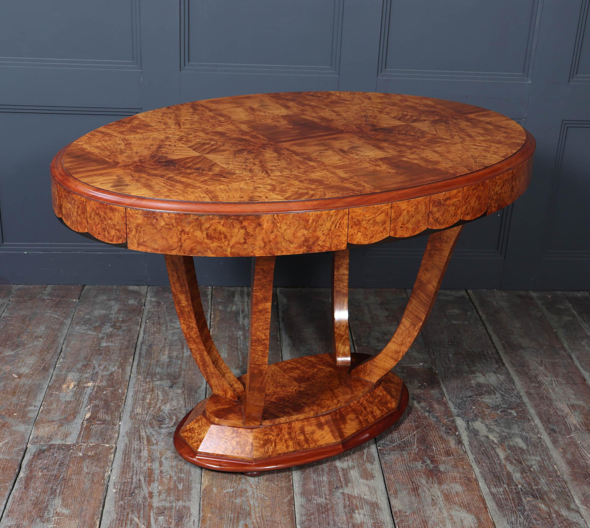 Mesa de centro francesa Art Déco en Amboyna c1925 en venta 1