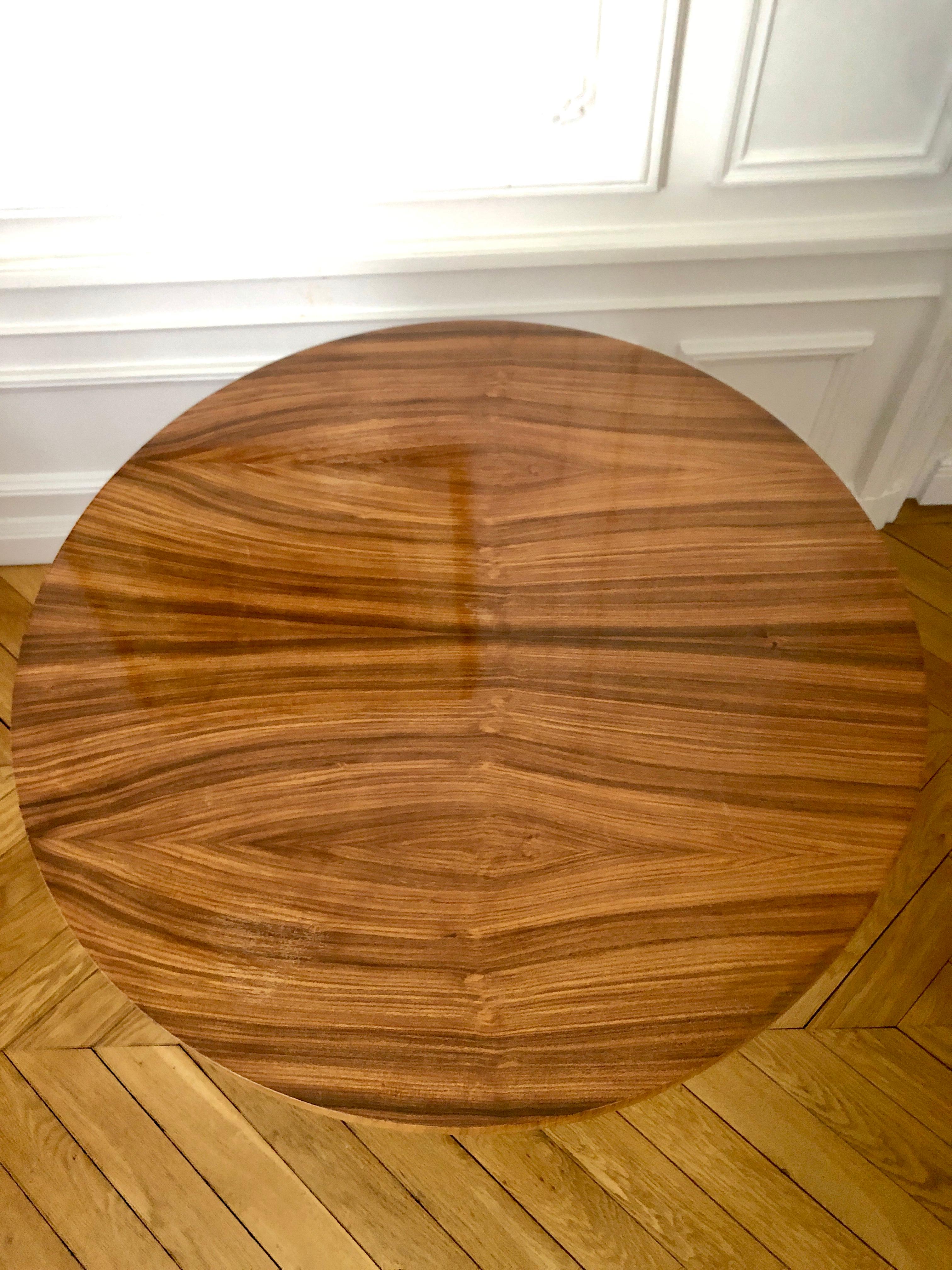 French Art Deco Center Table in Walnut Veneer, 1930 In Good Condition In Paris, France