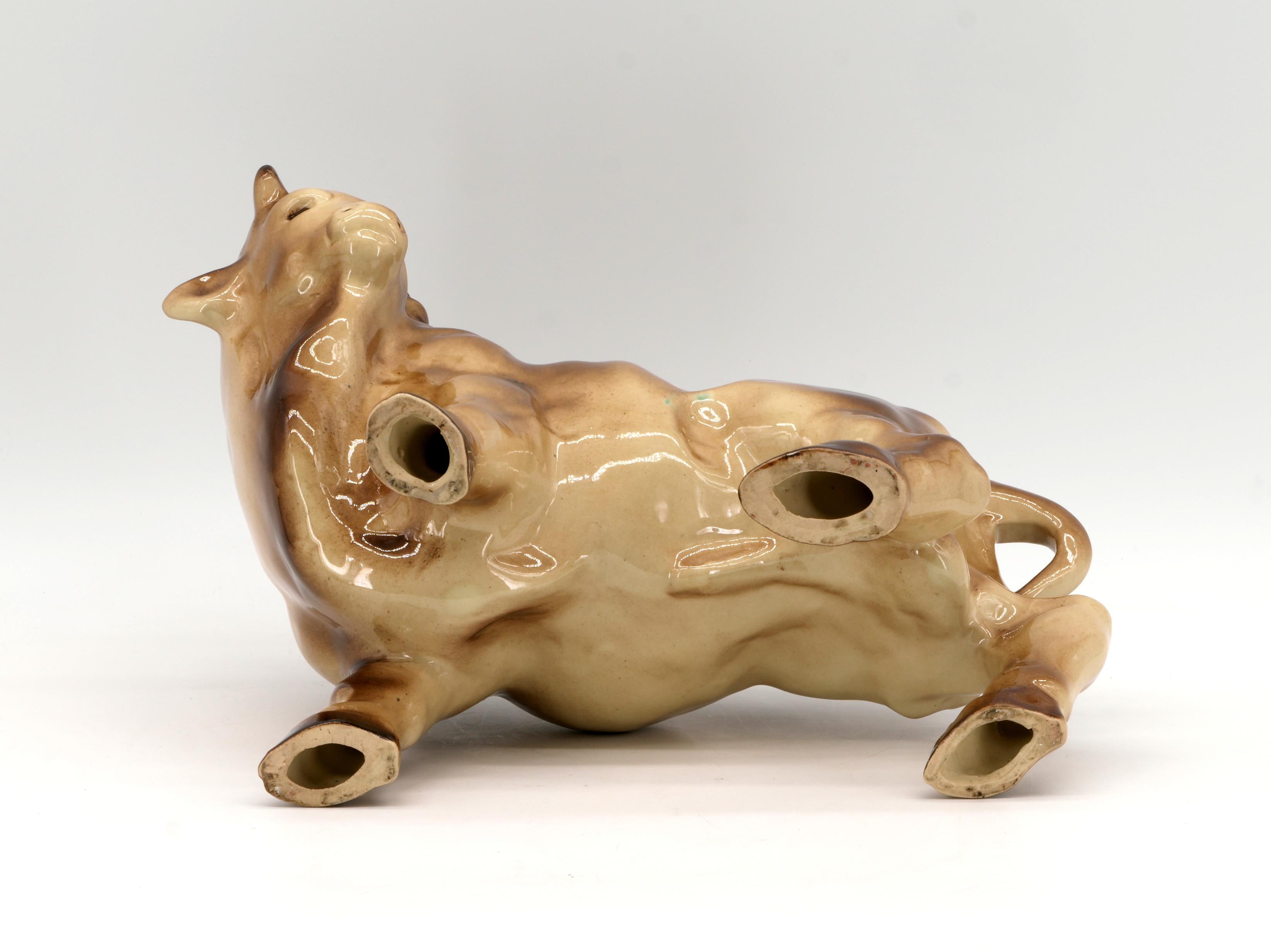 Ceramica Toro francese in ceramica Art Deco 1920 in vendita