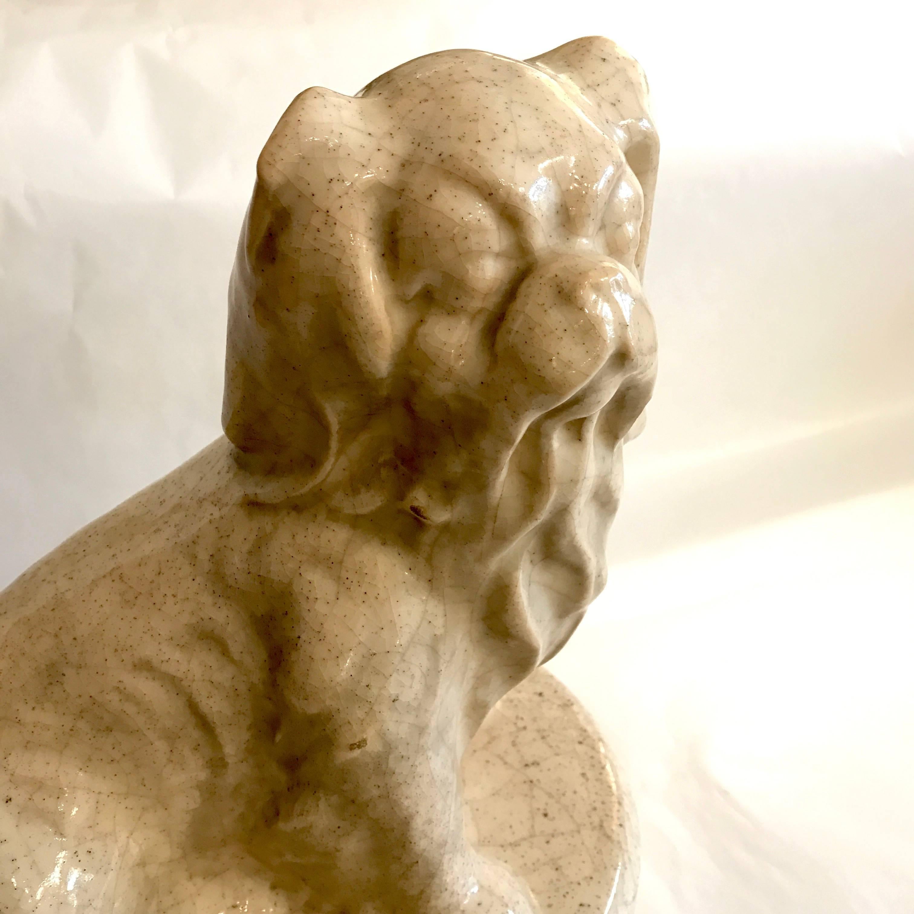 Vernissé Sculpture de chien pékinois Art déco français par Louis Fontinelle en vente