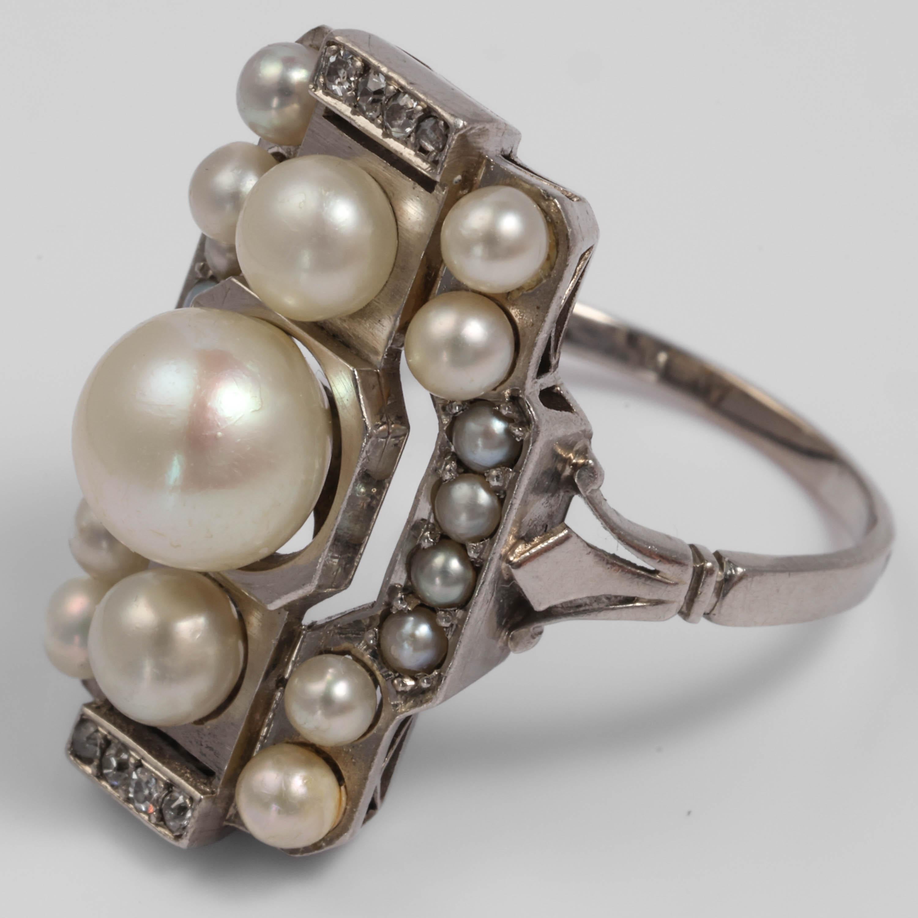 French Art Deco Certified Natural Sea Pearl & Platinum Ring  For Sale 1