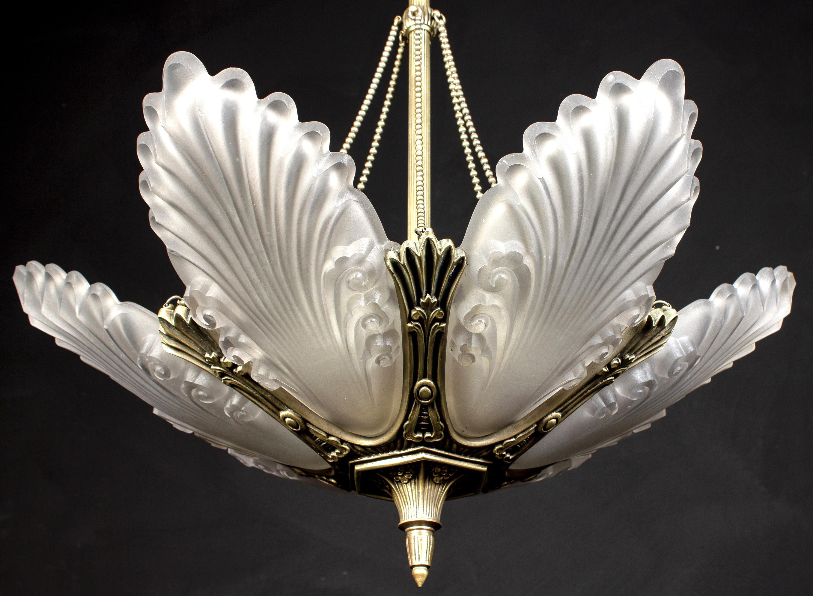 Mid-20th Century French Art Deco Chandelier, 1930