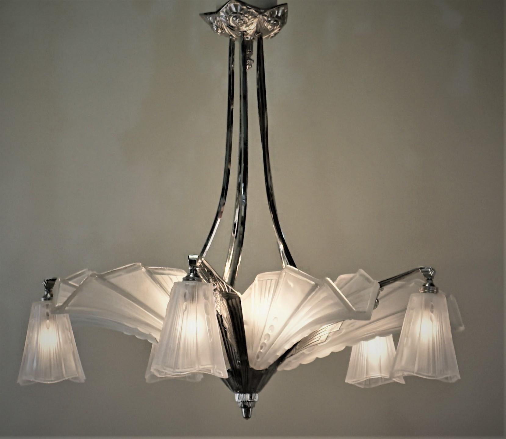 Pair of French Art Deco Chandeliers by Atelier E.J.G 4