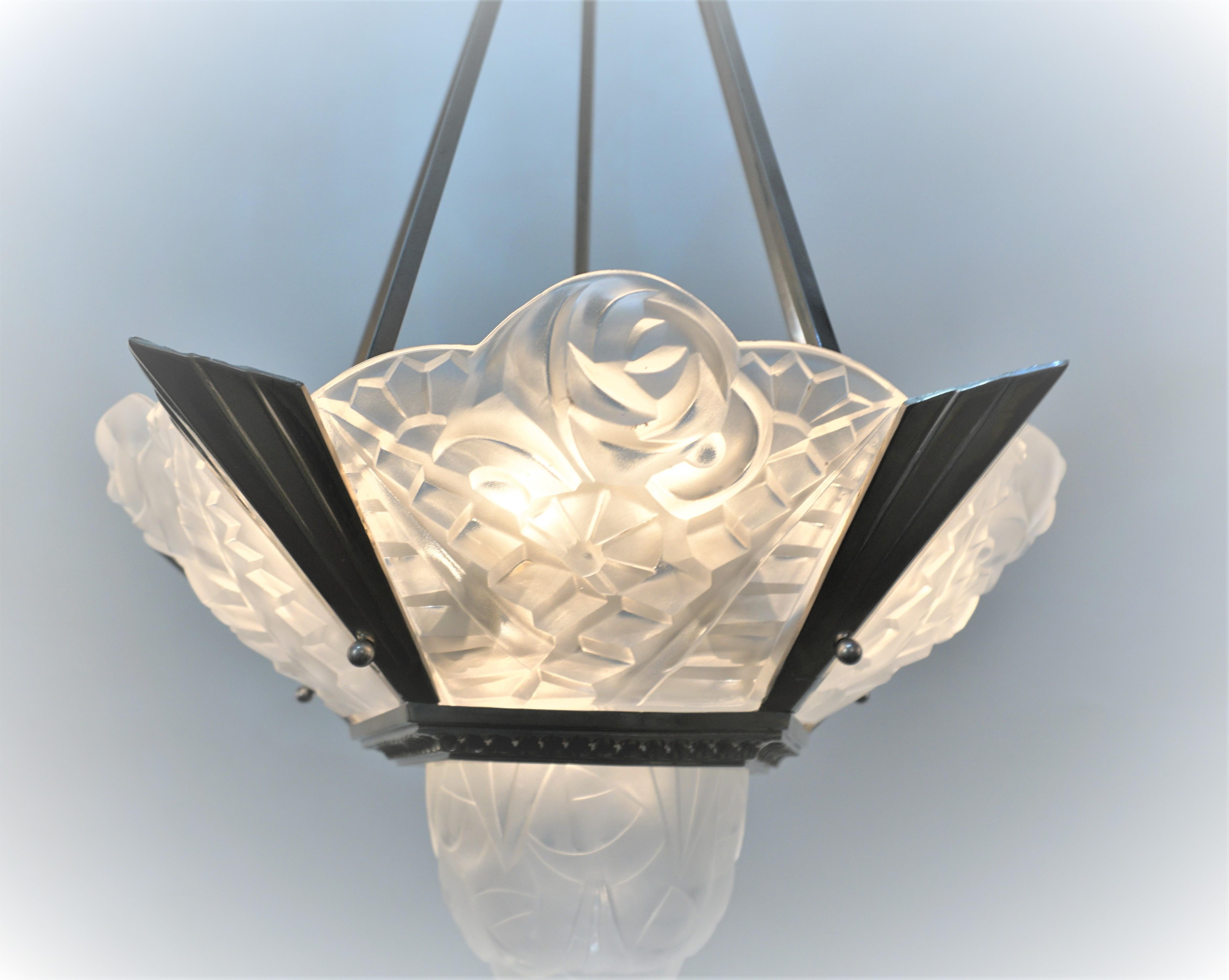 French Art Deco Chandelier by Charles Degue For Sale 4