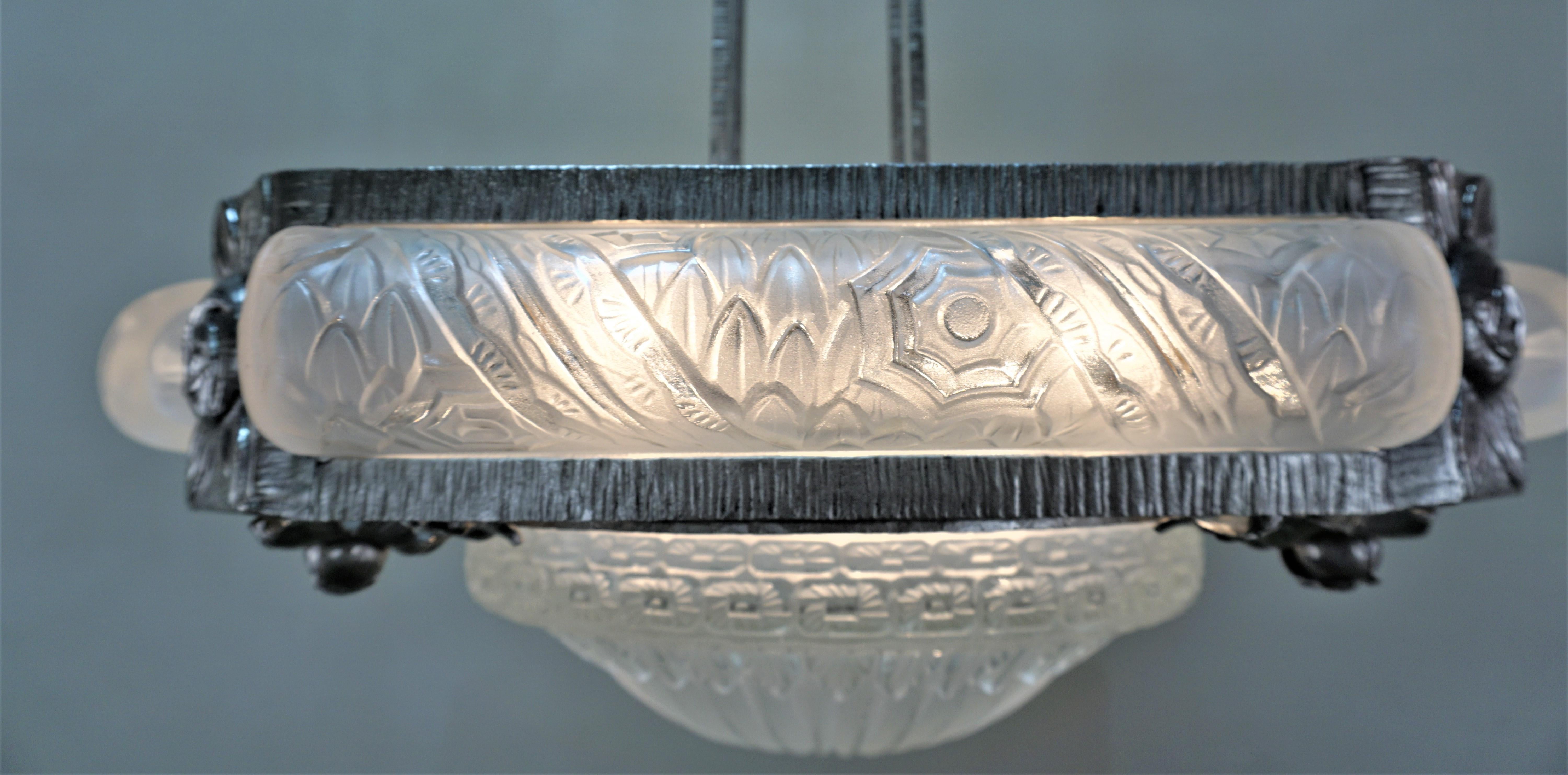 Französischer Art-déco-Kronleuchter von Charles Schneider 5