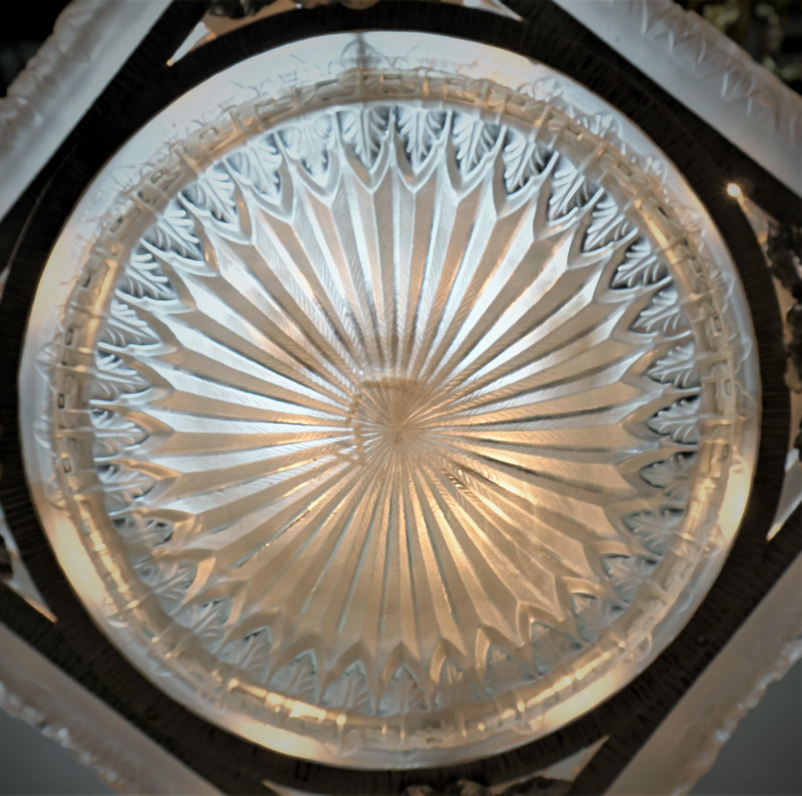 Französischer Art-déco-Kronleuchter von Charles Schneider 1
