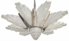 Französischer Art-déco-Kronleuchter von Degue