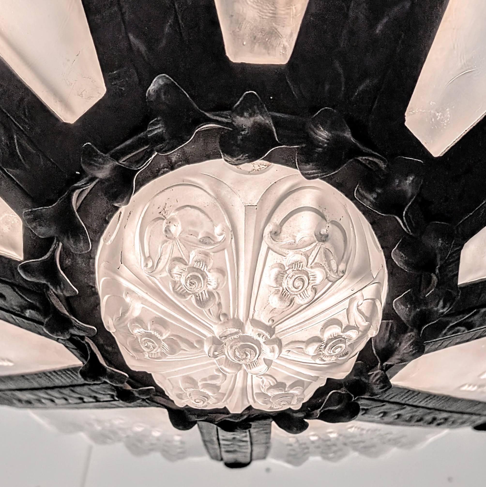 XX secolo Lampadario Art Deco francese di Genet & Michon in vendita