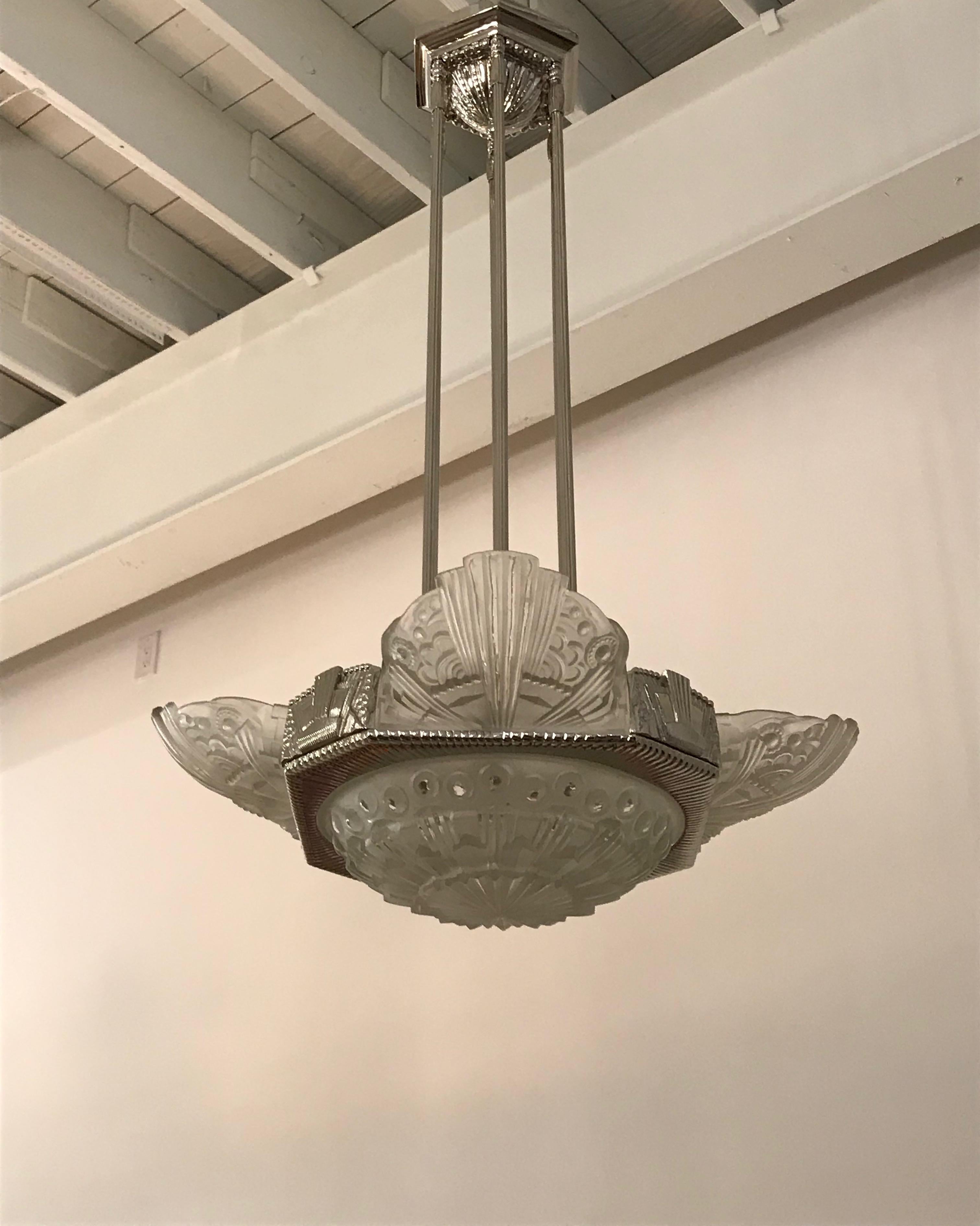 20th Century French Art Deco Chandelier by Georges Leleu For Sale
