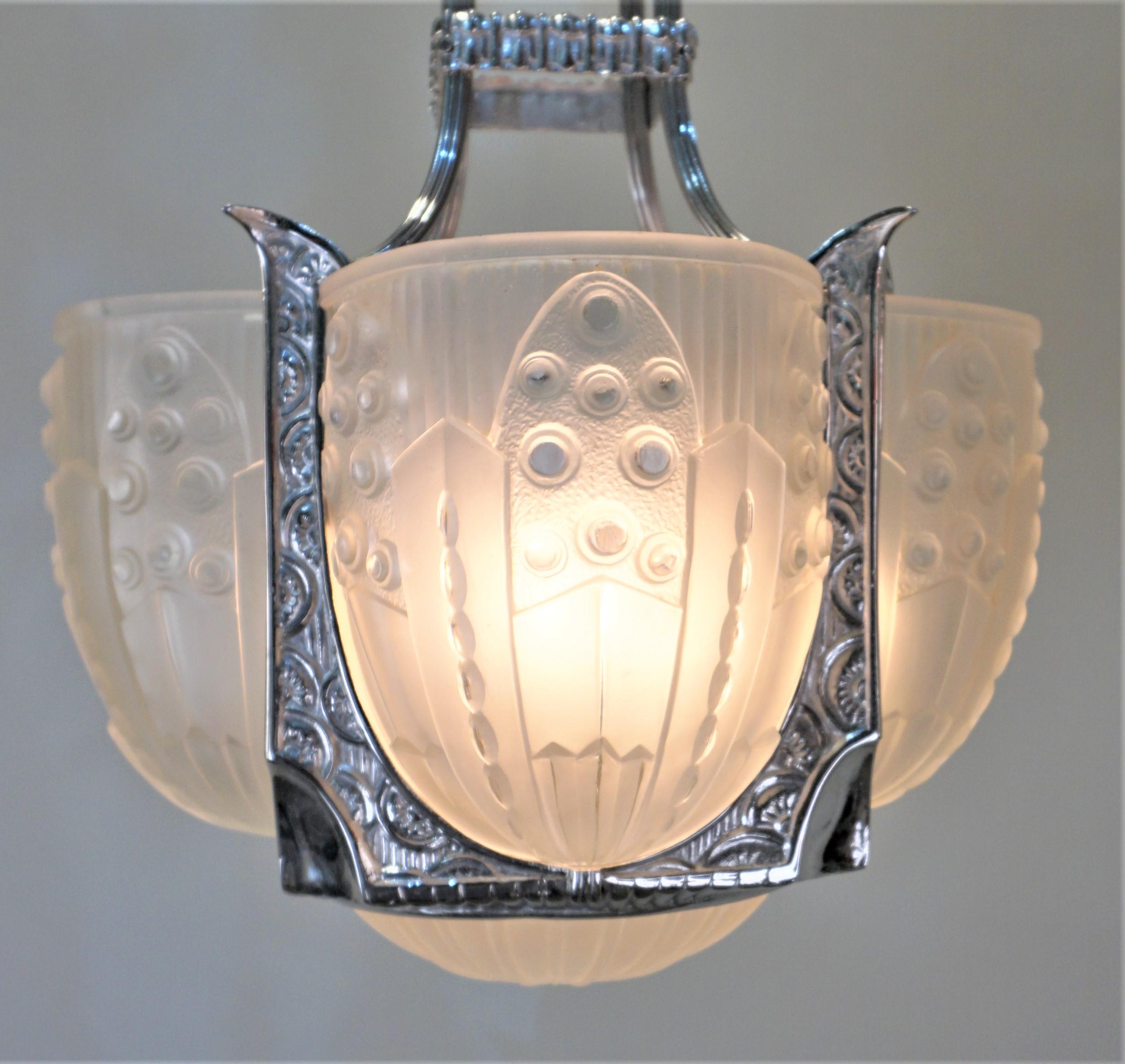 Early 20th Century French Art Deco Chandelier by Georges Leleu For Sale