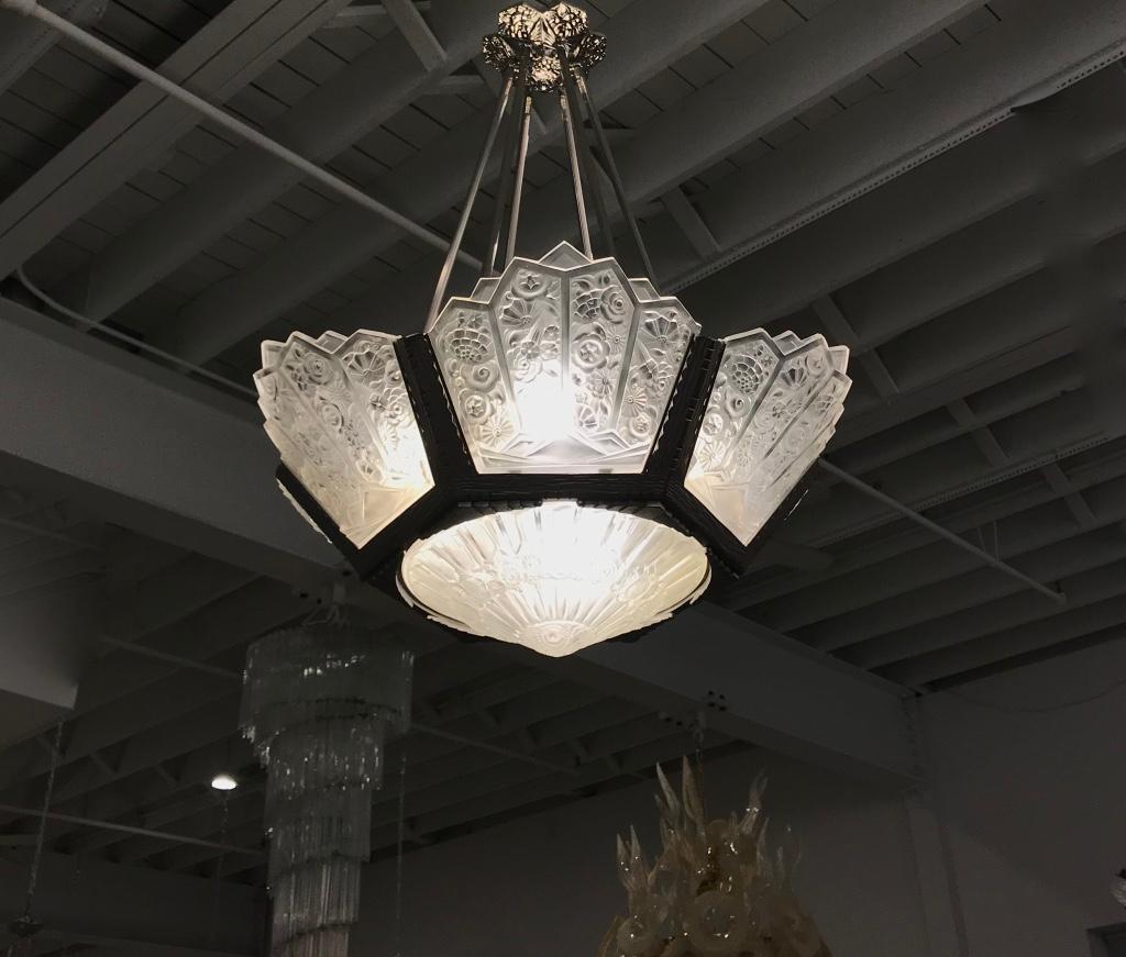French Art Deco Chandelier by Hettier Vincent For Sale 5