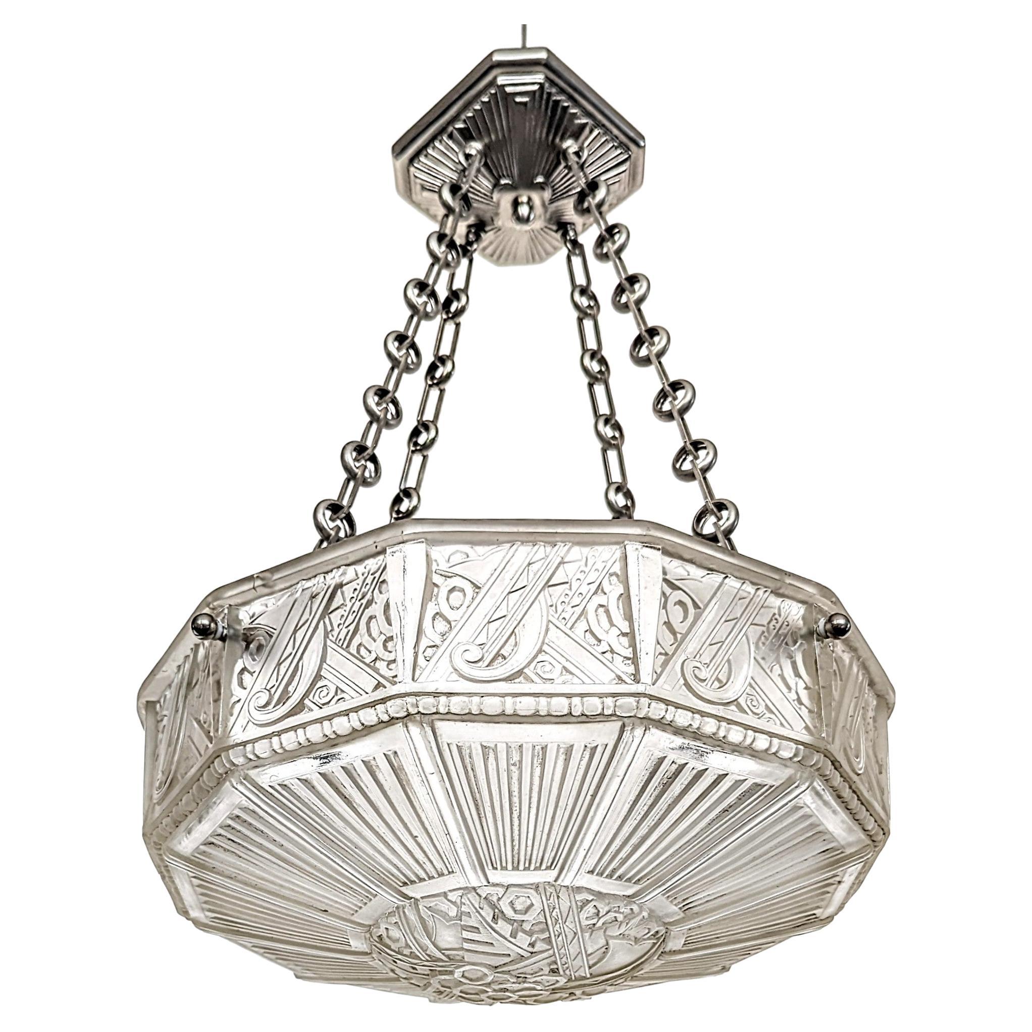 French Art Deco Chandelier by Hettier Vincent For Sale