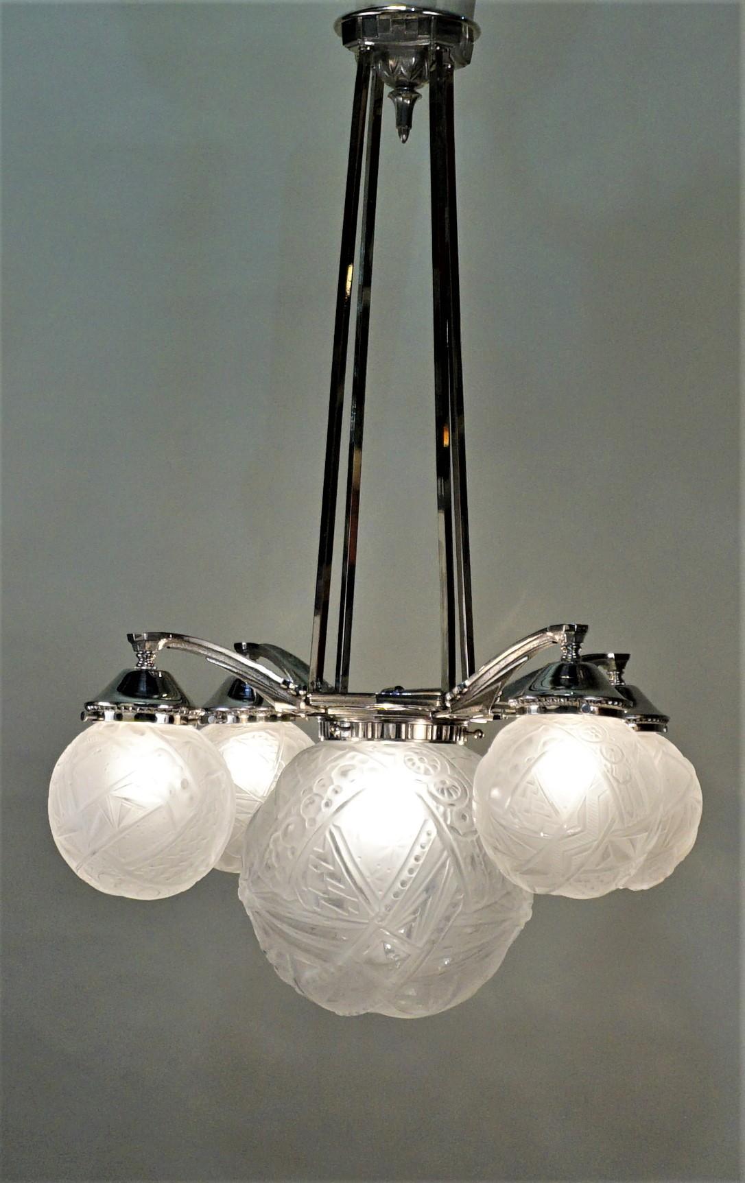 French Art Deco Chandelier by Muller Freres 2