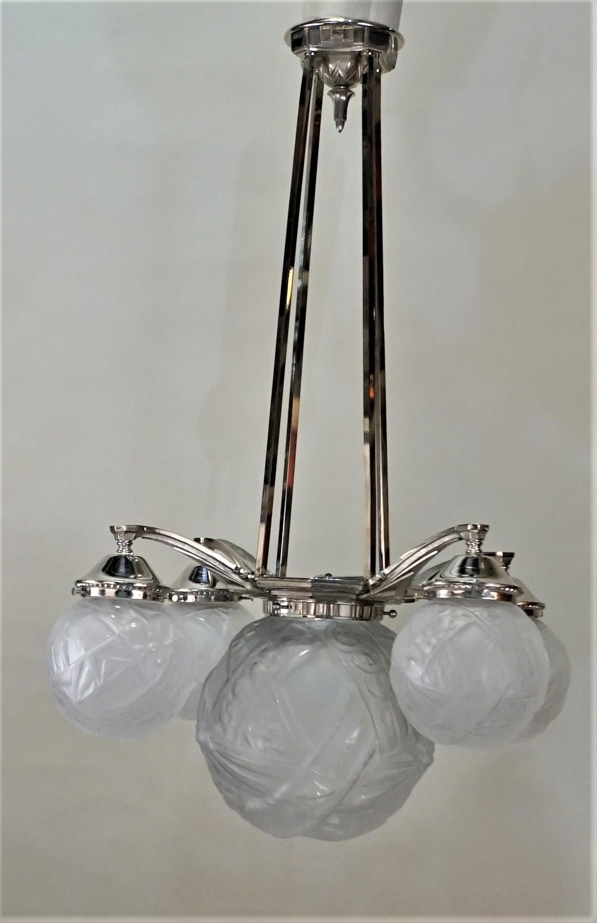 French Art Deco Chandelier by Muller Freres 4