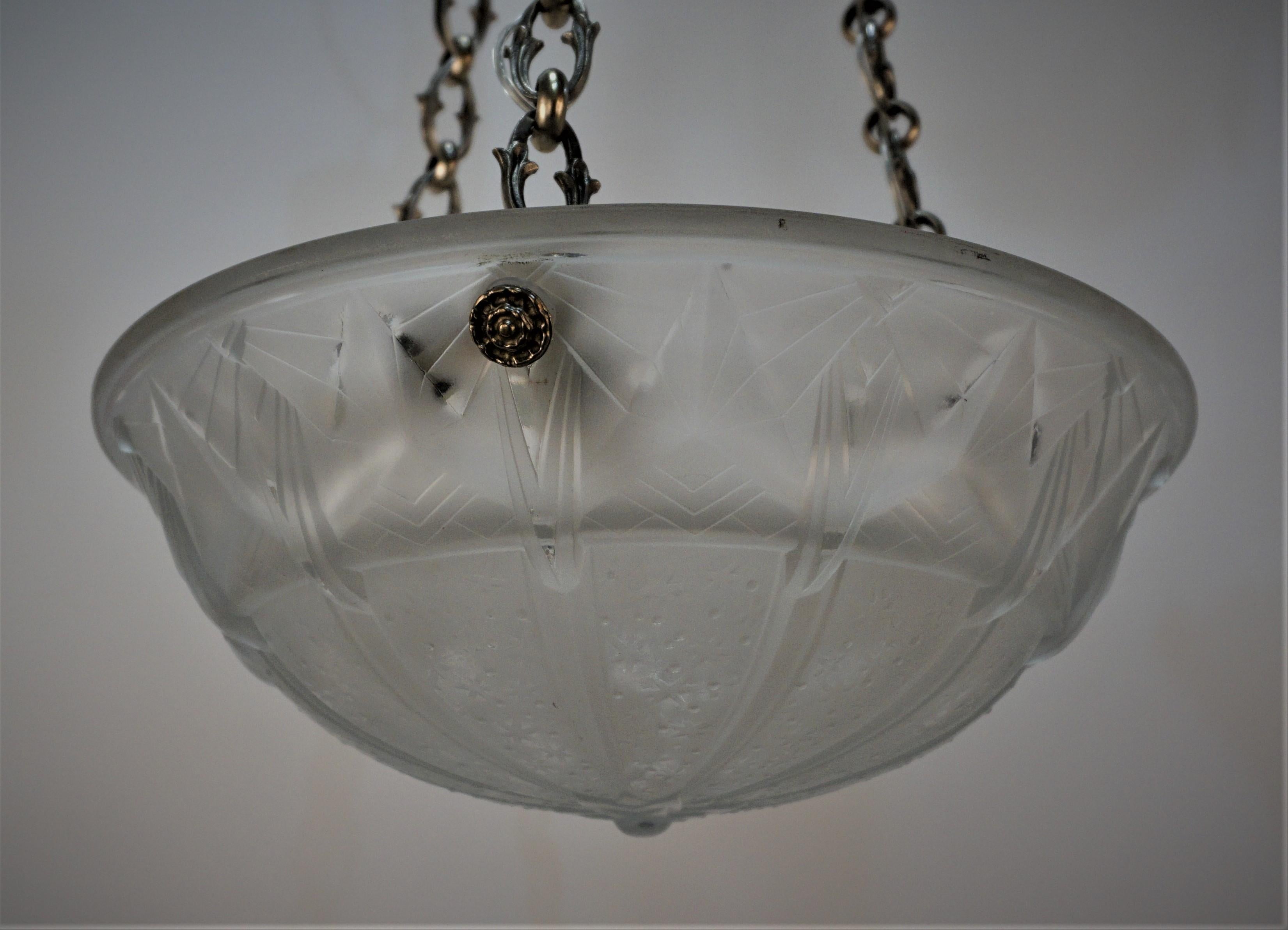 French Art Deco Chandelier by Muller Freres  For Sale 4