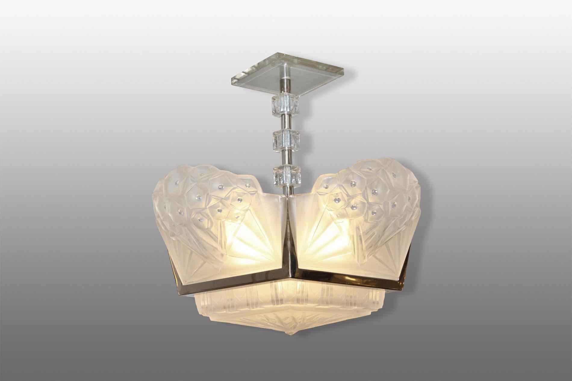 20th Century French Art Deco chandelier by Muller Frères Luneville  For Sale