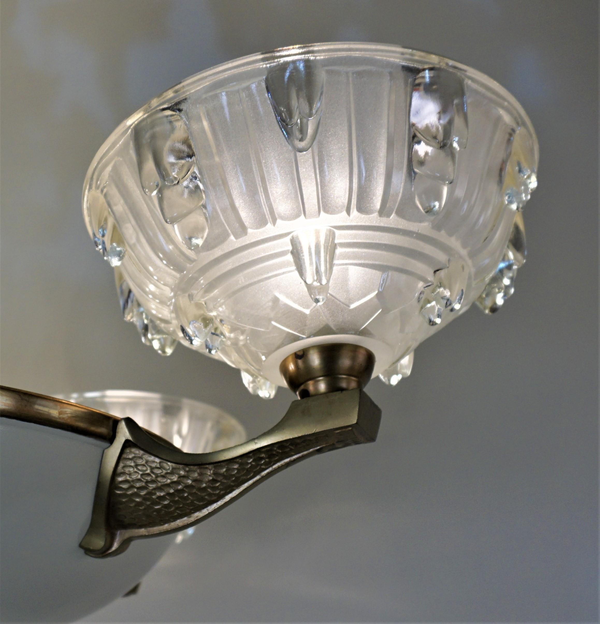 Mid-20th Century French Art Deco Chandelier by Patitot
