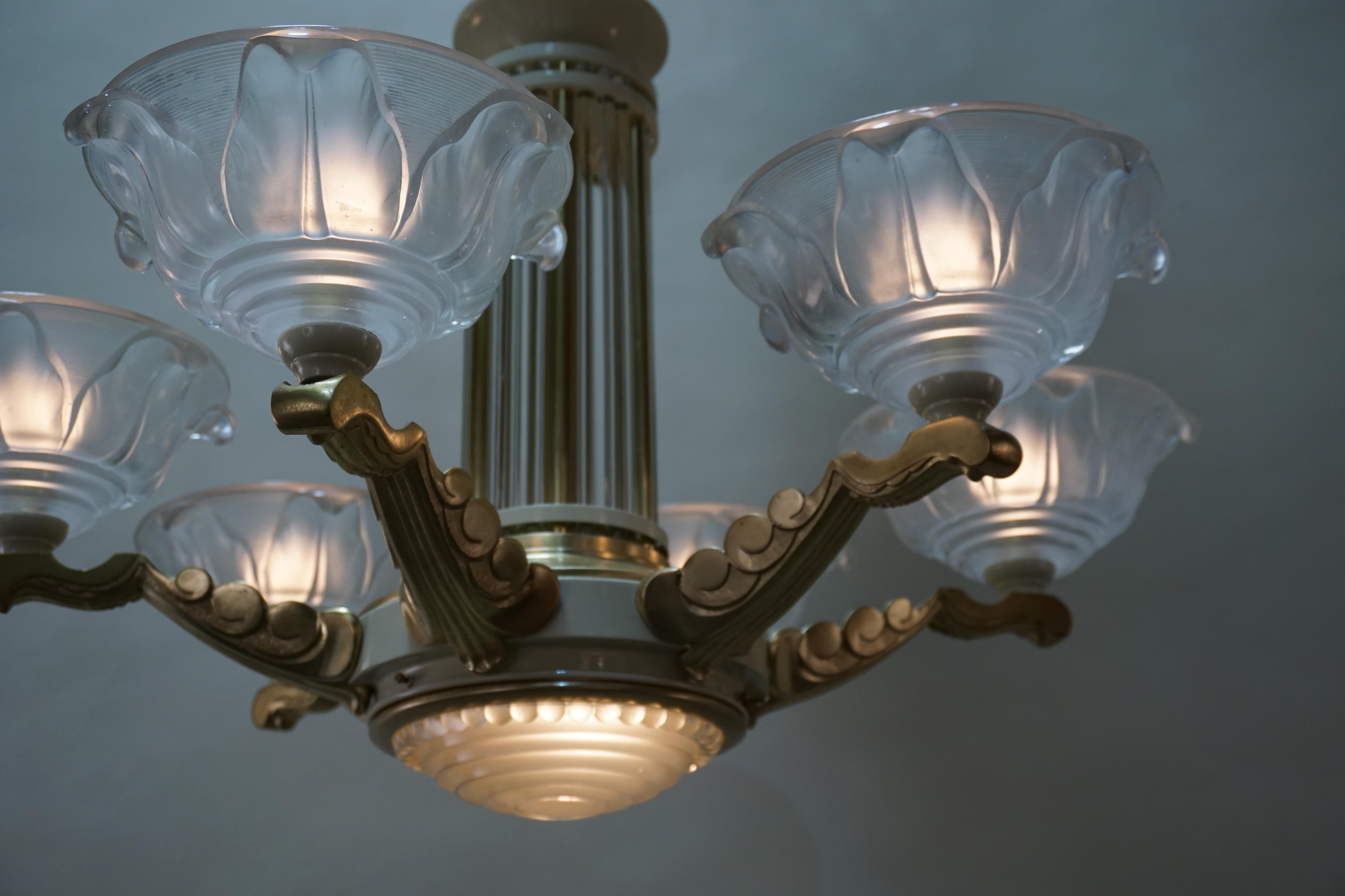 French Art Deco Chandelier by Petitot In Good Condition In Fairfax, VA