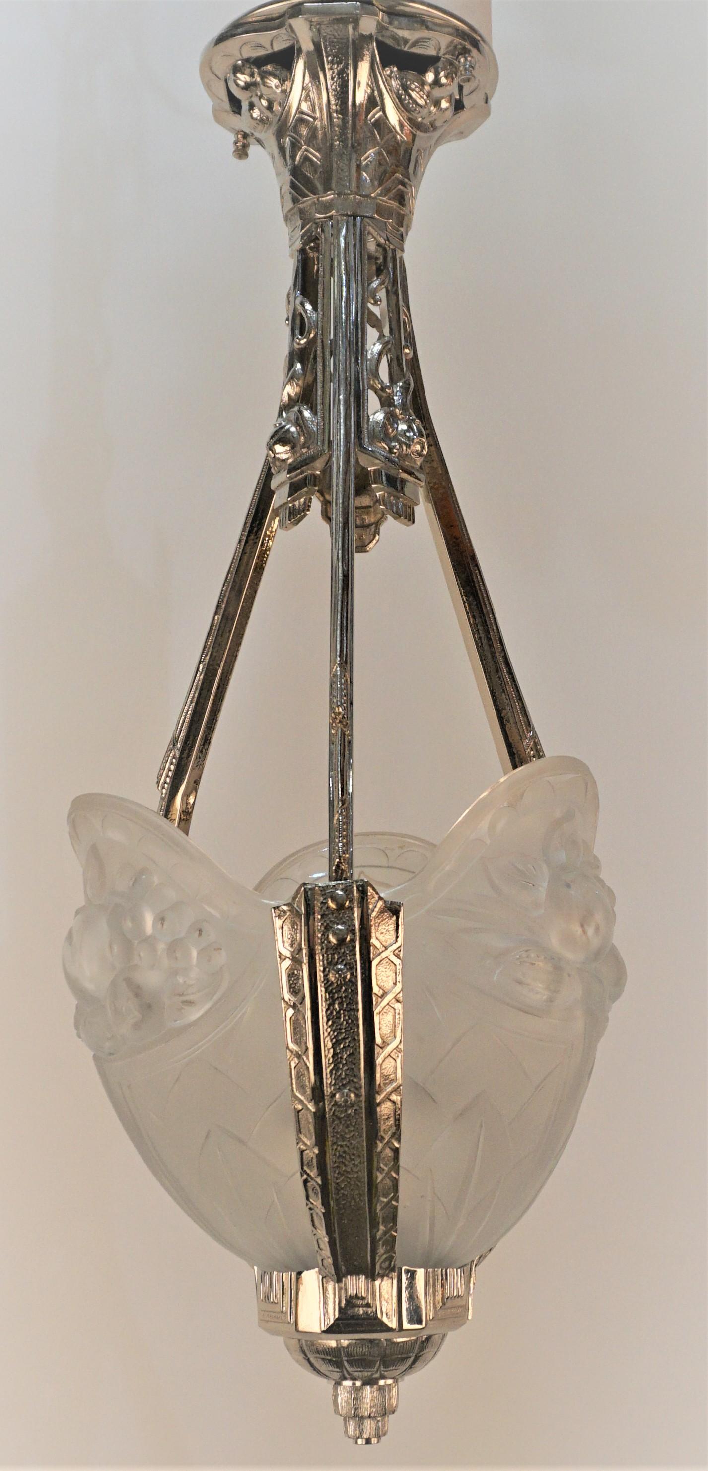 French Art Deco chandelier by Pierre Gilles For Sale 6