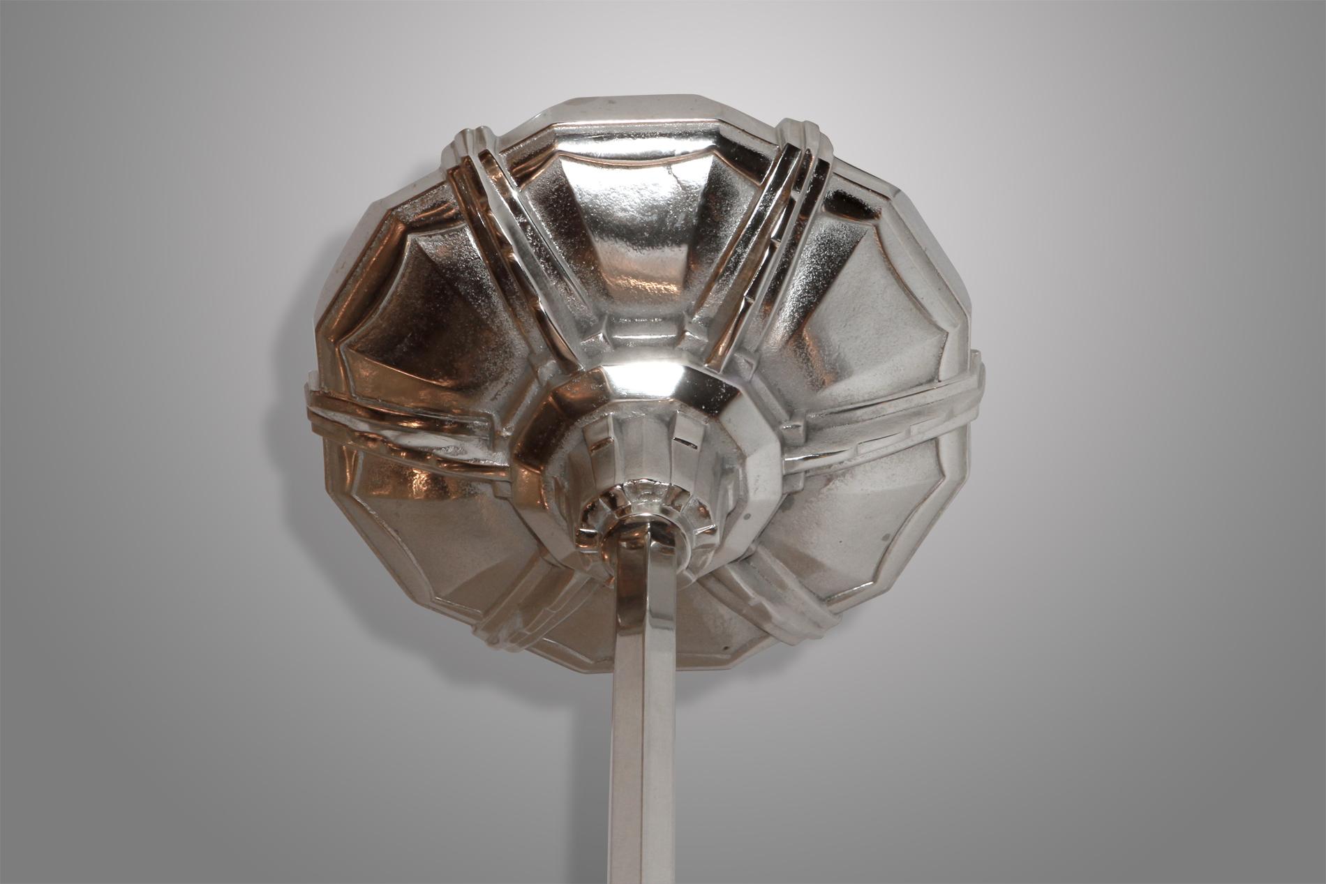 Lámpara francesa Art Déco de Sabino Art Decó en venta