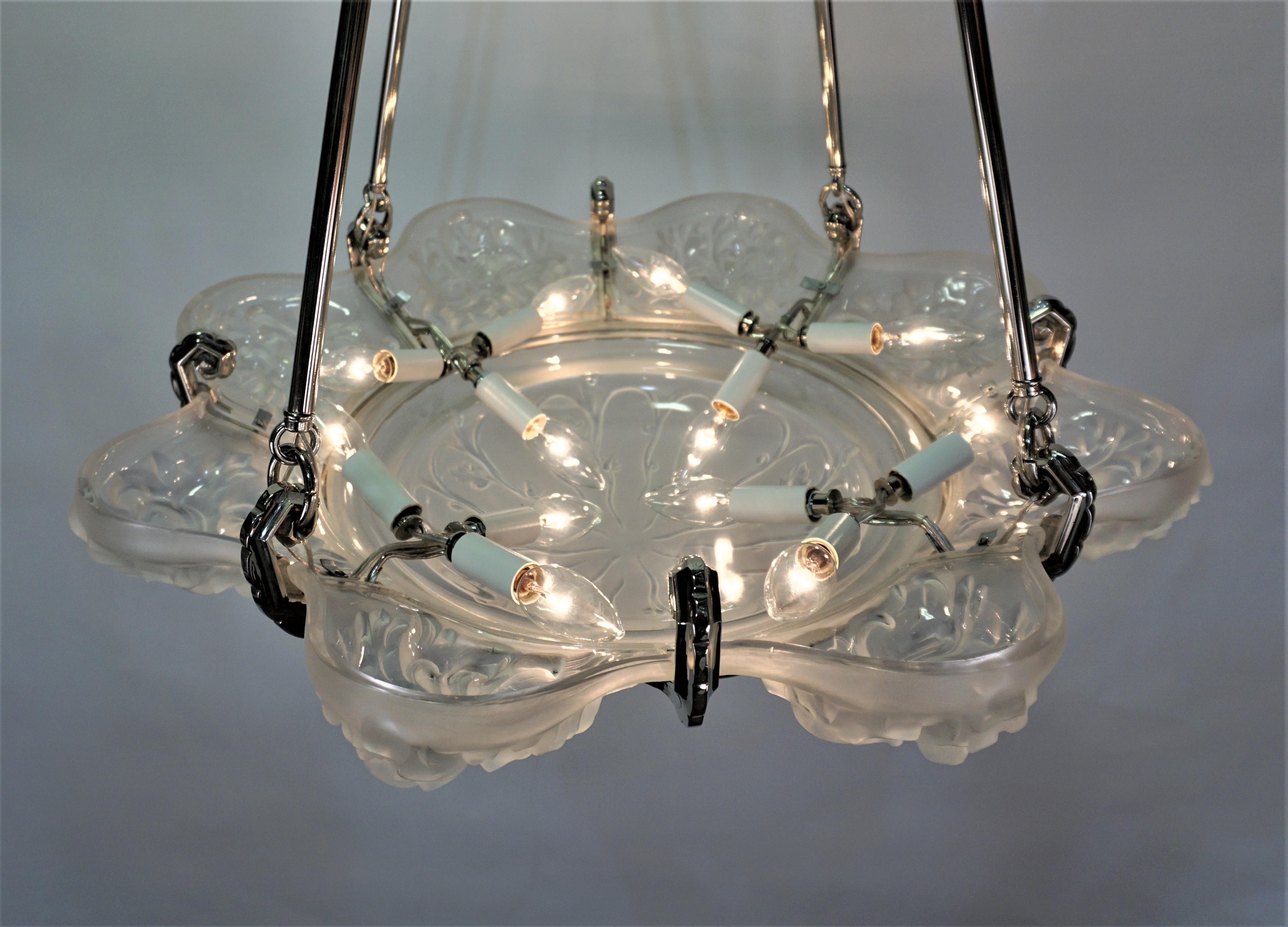 French Art Deco Chandelier by Sabino For Sale 2