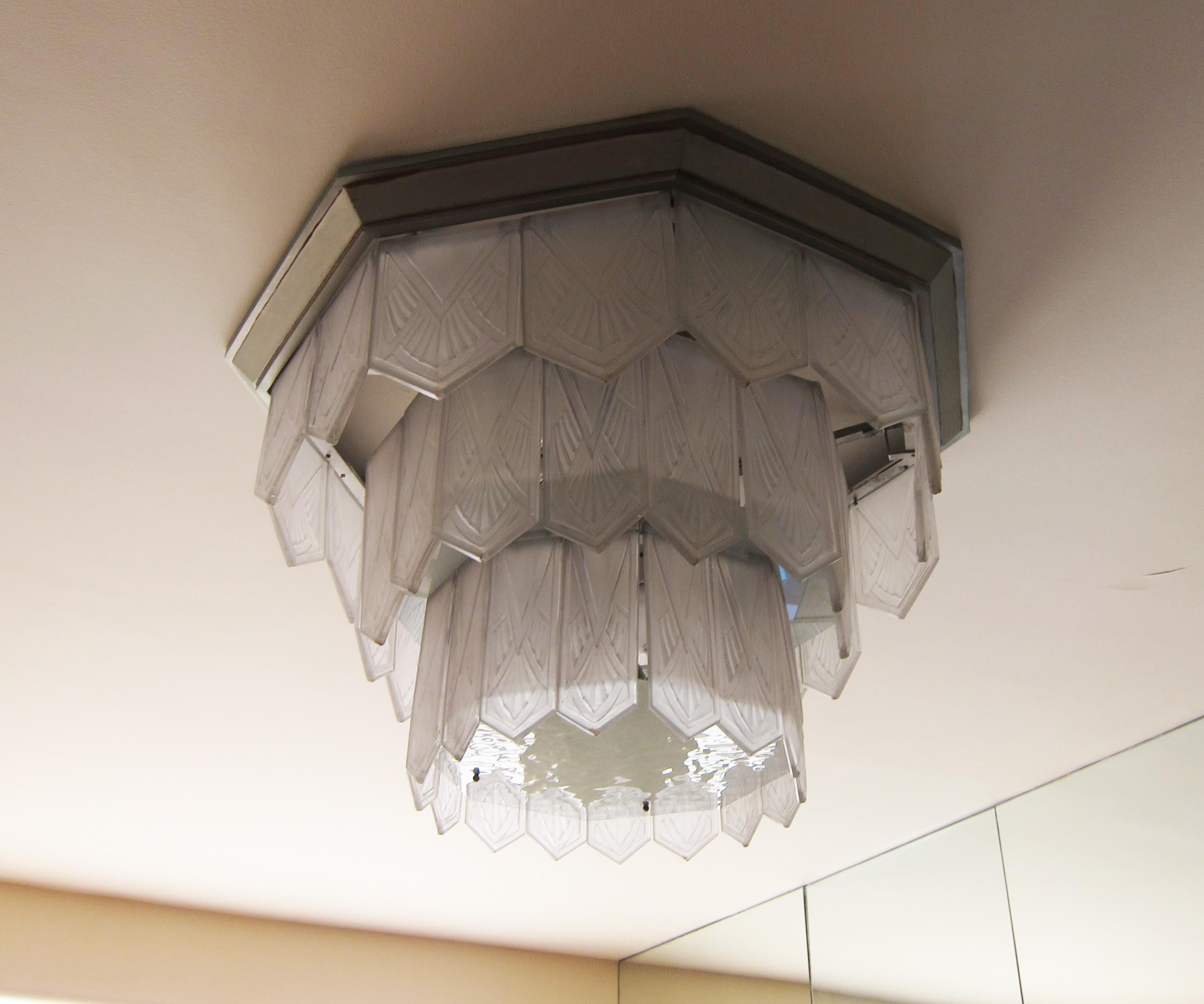 French Art Deco Chandelier by Sabino For Sale 3