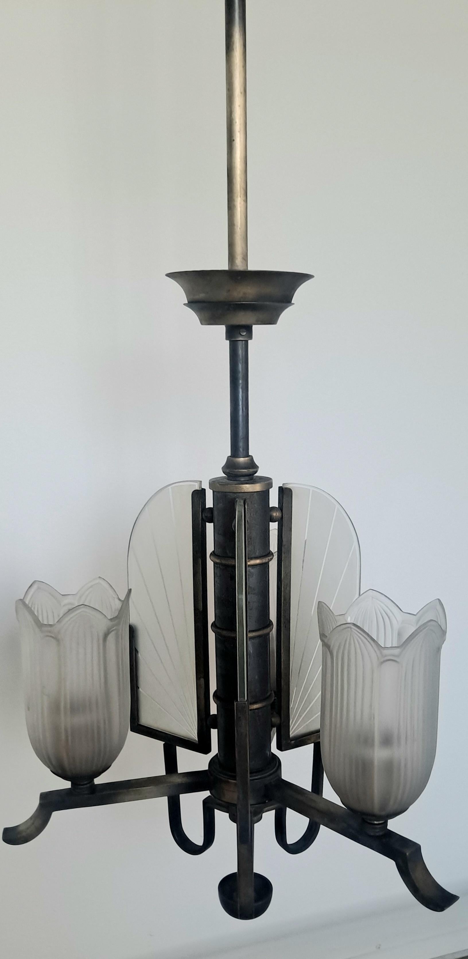 French Art Deco Chandelier In Good Condition For Sale In Los Angeles, CA