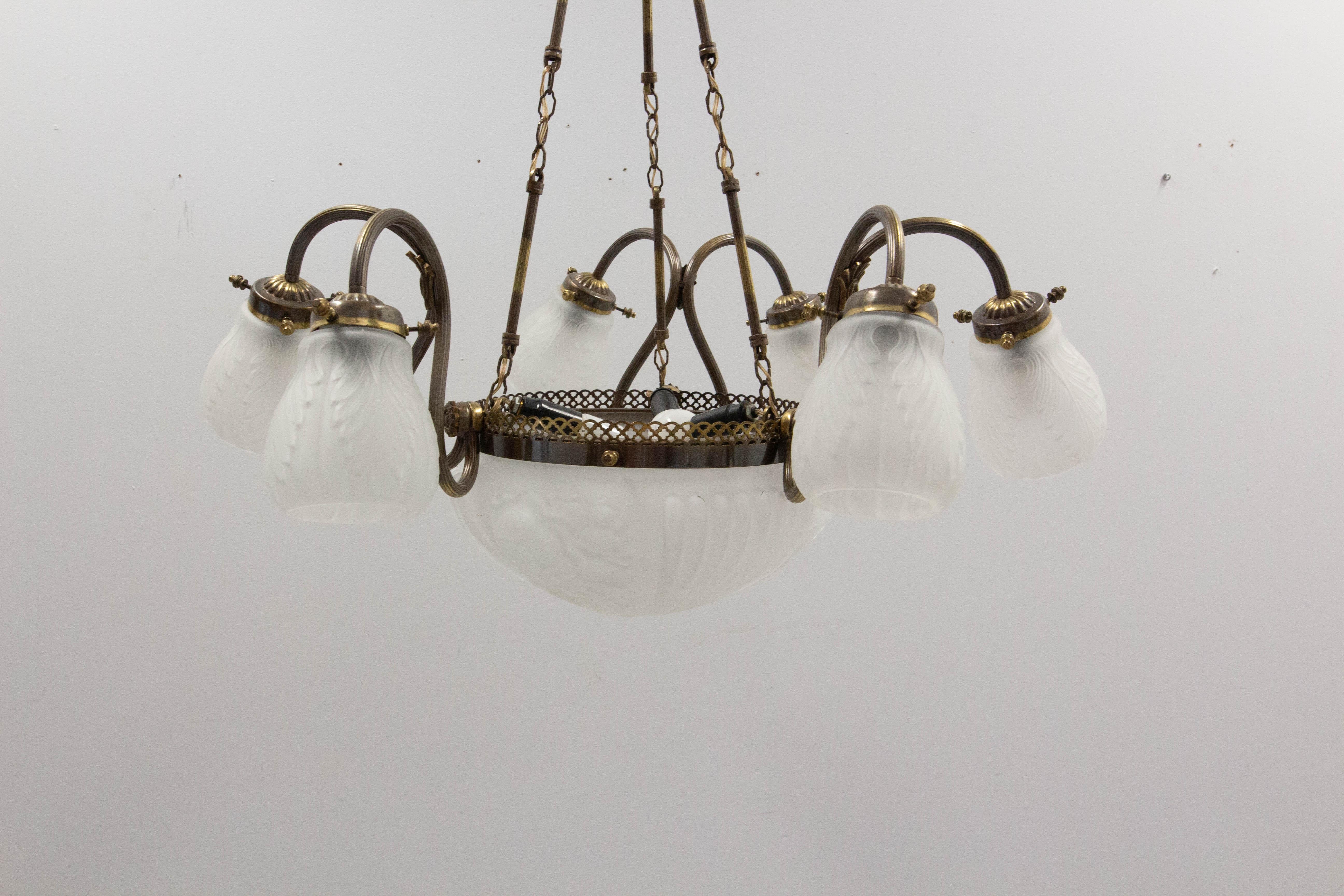 French Art Deco Chandelier Frozen Glass & Brass Ceiling Pendant, circa 1930 In Good Condition For Sale In Labrit, Landes