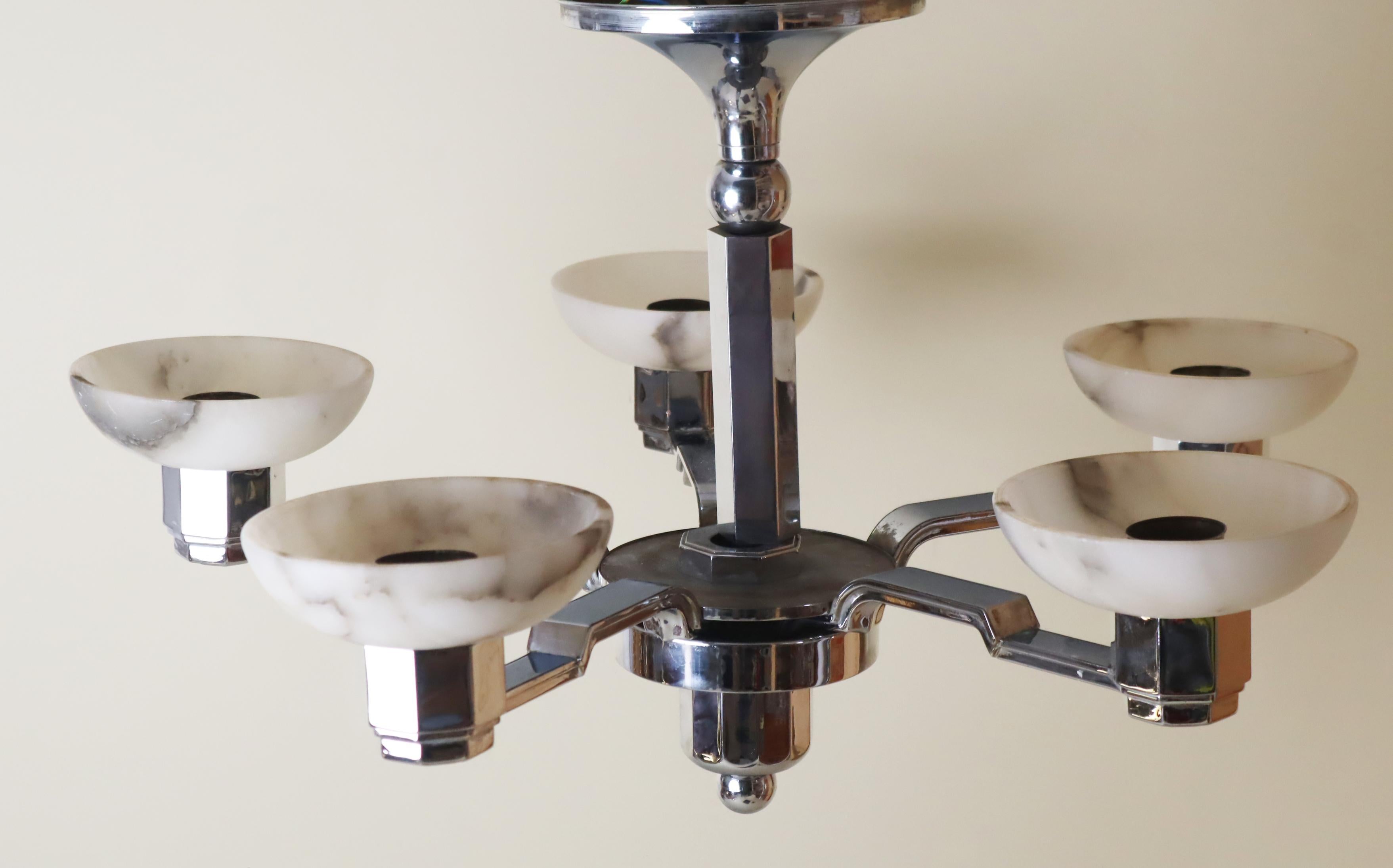 French Art Deco Chandelier in Alabaster and Chrome, Jean Gauthier 1930 For Sale 3
