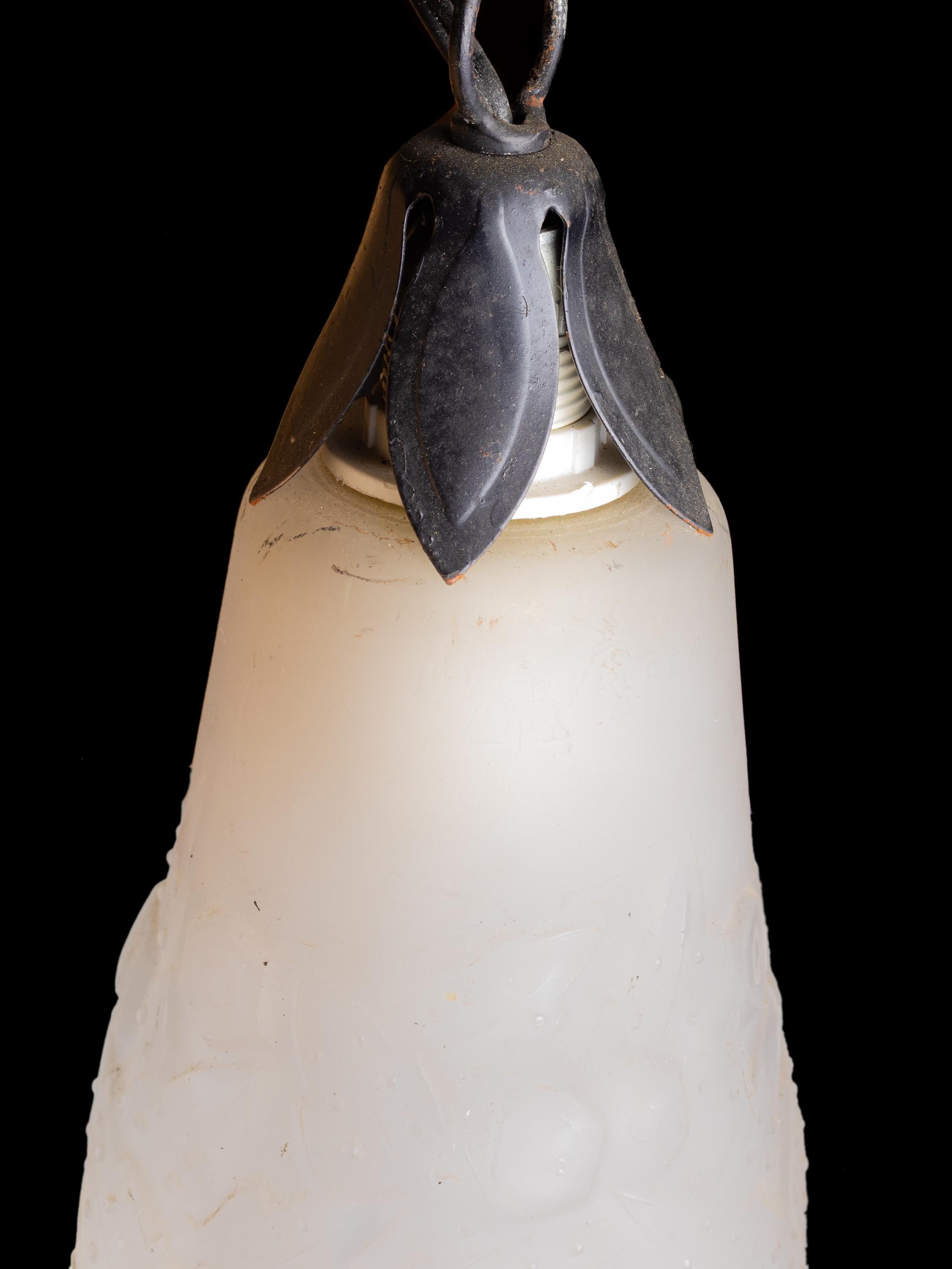 XX secolo Lampadario Art Deco francese, Muller Frères, vetro smerigliato, 1920 in vendita