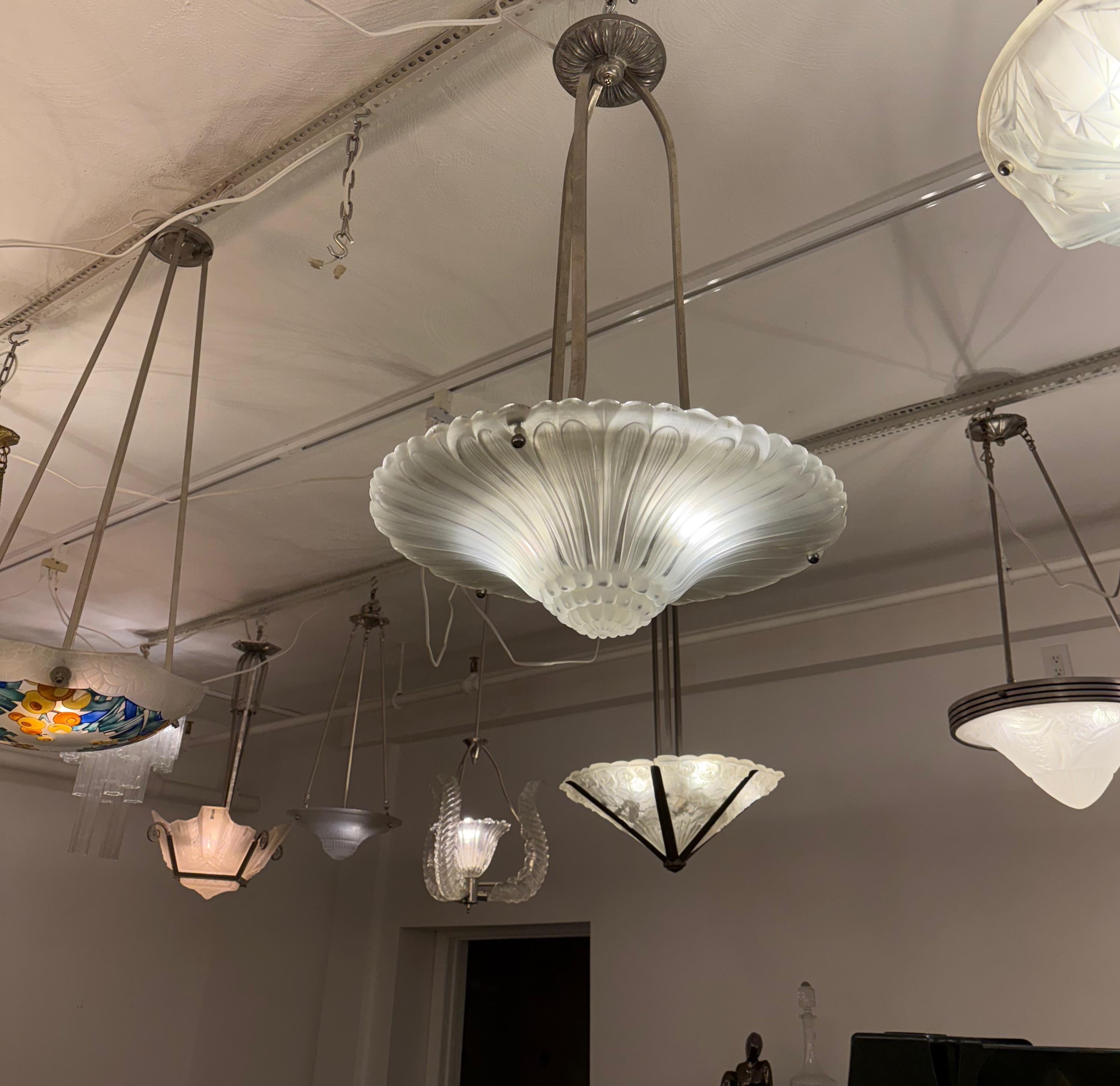 French Art Deco Chandelier Pendant by G Leleu For Sale 5